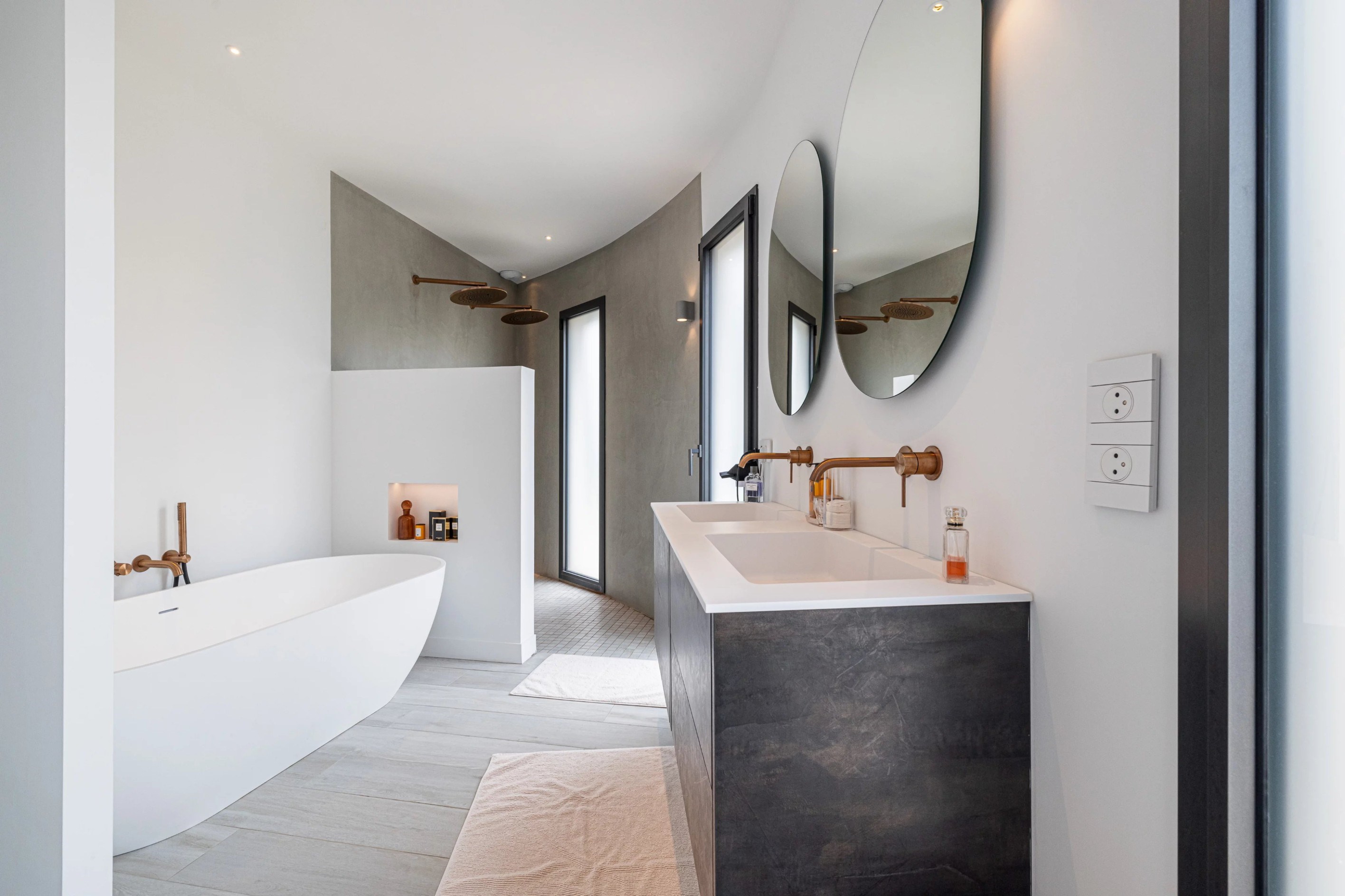  Contemporary villa for sale in Opio 295 m² with infinity pool and panoramic vie… - 物件實景