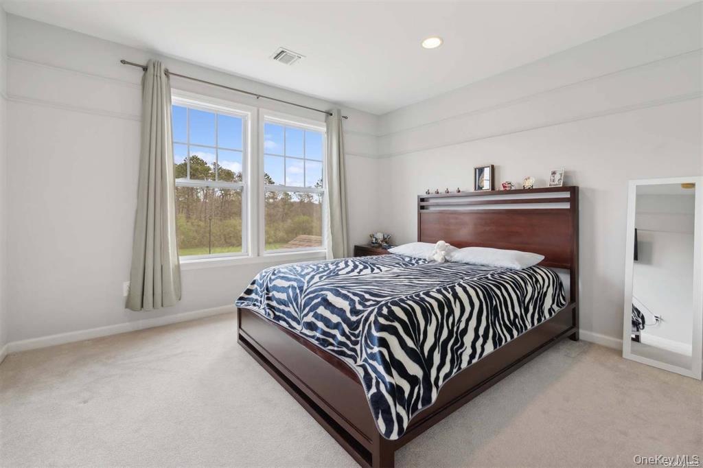 Eastport, New York, 11941, United States, 4 Bedrooms Bedrooms, ,3 BathroomsBathrooms,Residential,For Sale,1987565