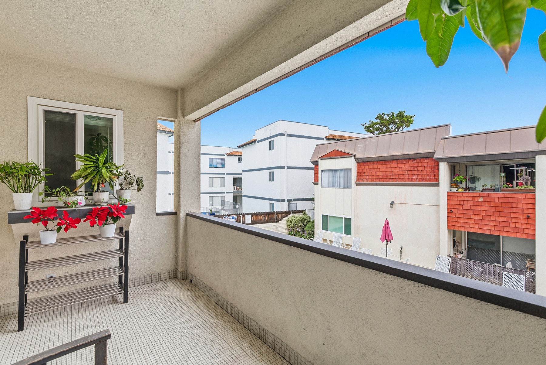  5674 Windsor Way - 物件實景
