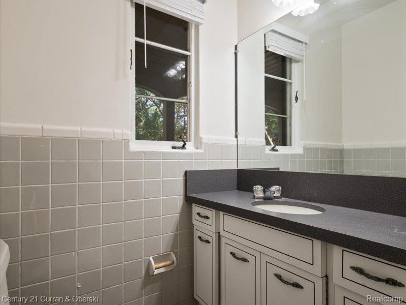 Inkster, Michigan, 48141, United States, 3 Bedrooms Bedrooms, ,3 BathroomsBathrooms,Residential,For Sale,1983266