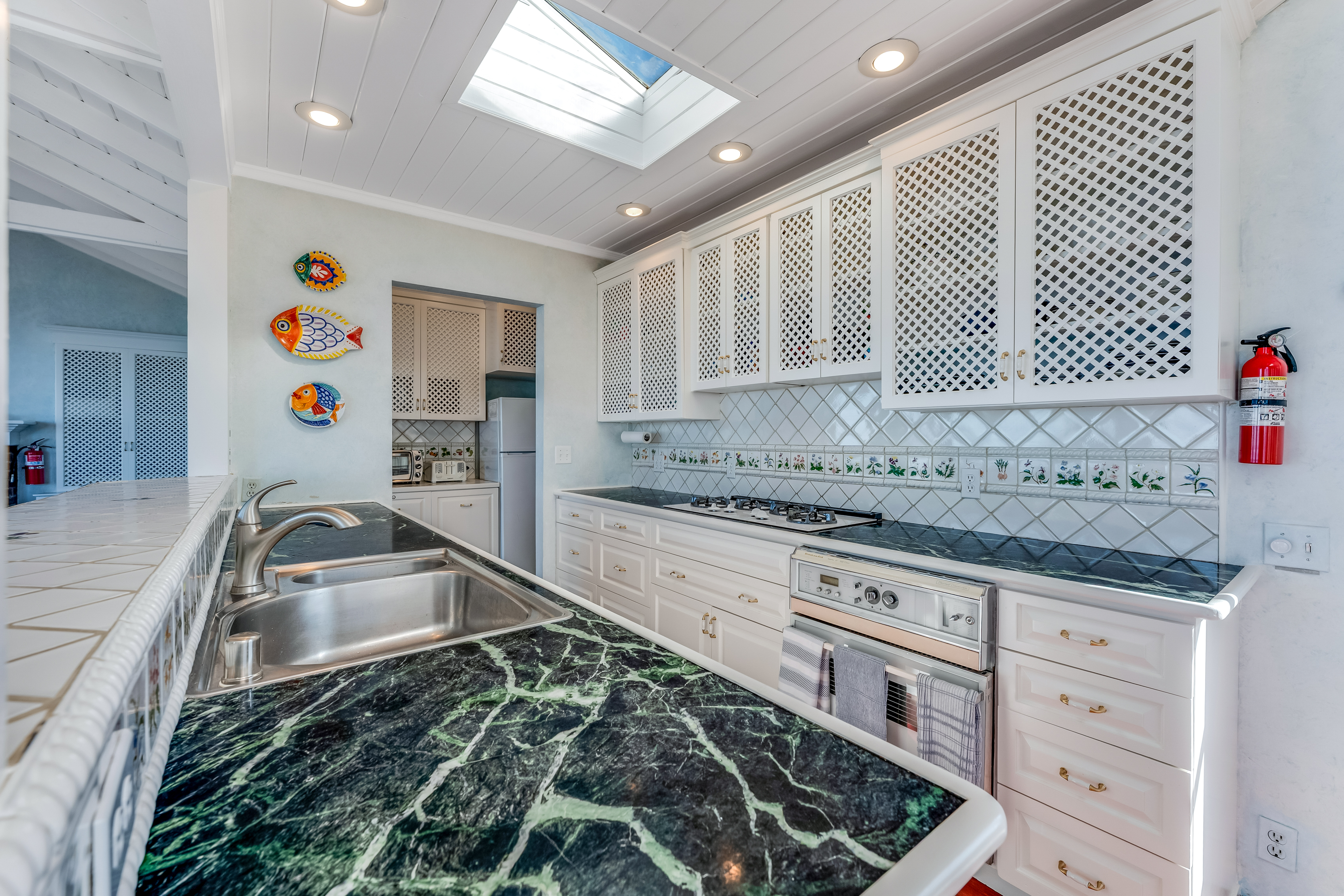  7141 Cliff Avenue, Bodega Bay, CA 94923 - 物件實景