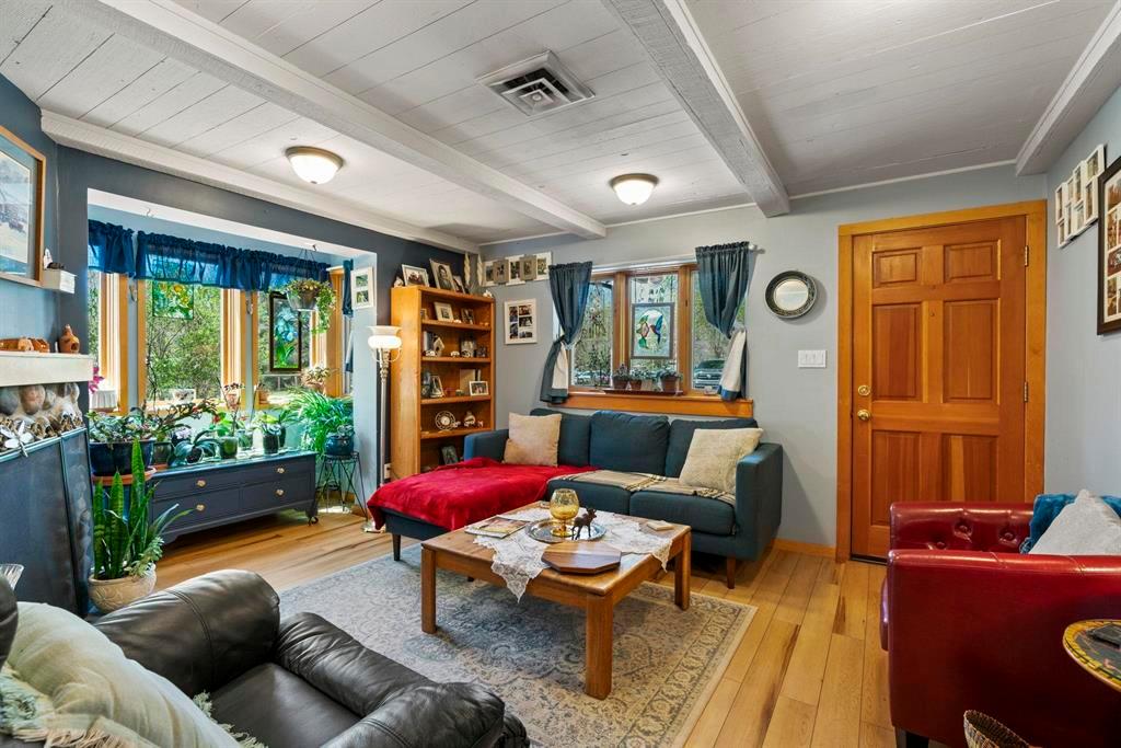 Durango, Colorado, 81301, United States, 3 Bedrooms Bedrooms, ,2 BathroomsBathrooms,Residential,For Sale,1794547