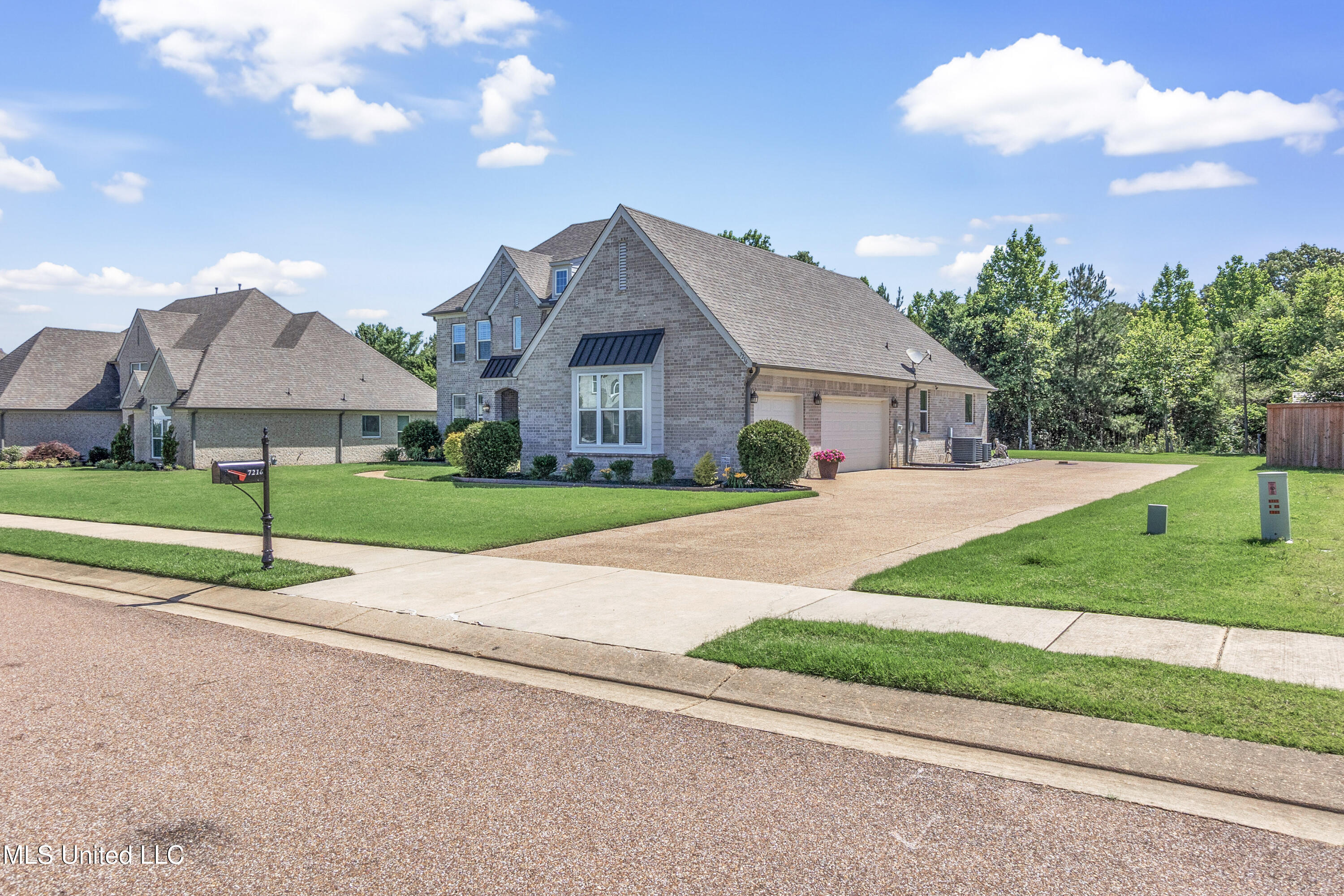 Olive Branch, Mississippi, 38654, United States, 4 Bedrooms Bedrooms, ,3 BathroomsBathrooms,Residential,For Sale,1915801