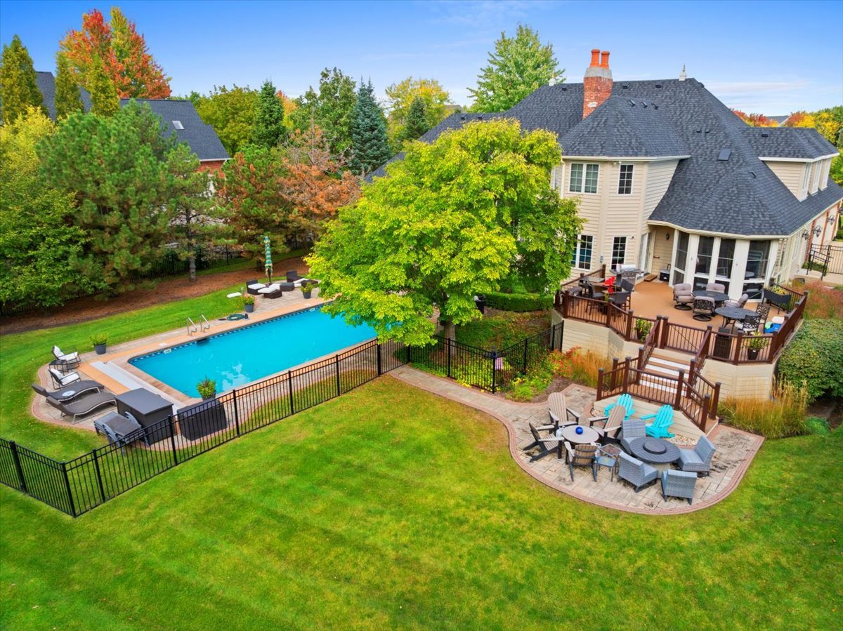 Batavia, Illinois, 60510, United States, 4 Bedrooms Bedrooms, ,6 BathroomsBathrooms,Residential,For Sale,1988116