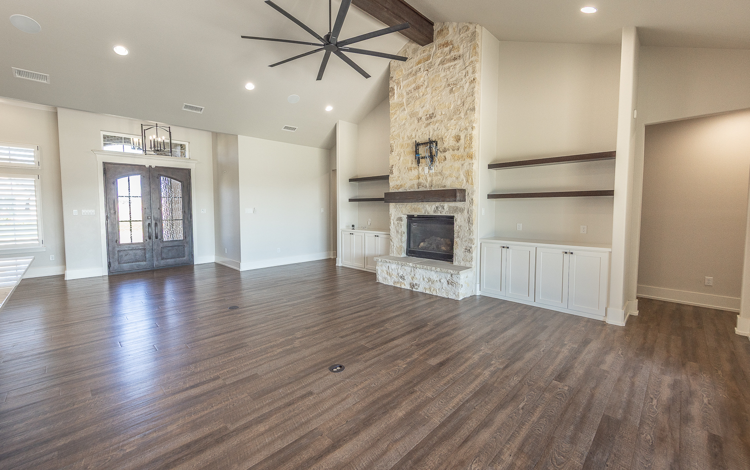 Lubbock, Texas, 79424, United States, 4 Bedrooms Bedrooms, ,5 BathroomsBathrooms,Residential,For Sale,1901517