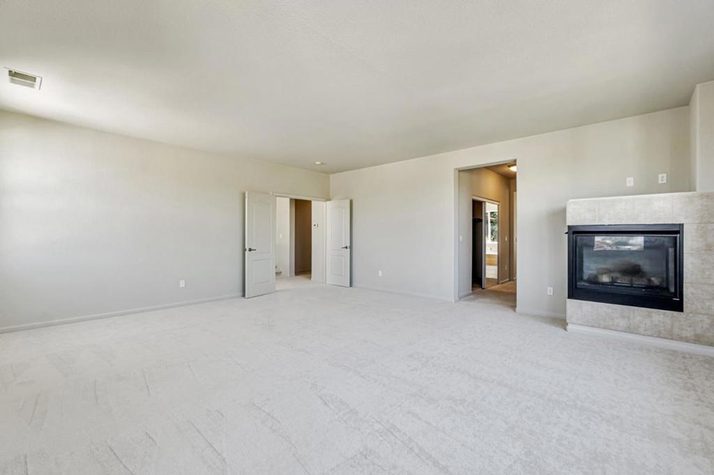 Pittsburg, California, 94565, United States, 6 Bedrooms Bedrooms, ,5 BathroomsBathrooms,Residential,For Sale,1791756