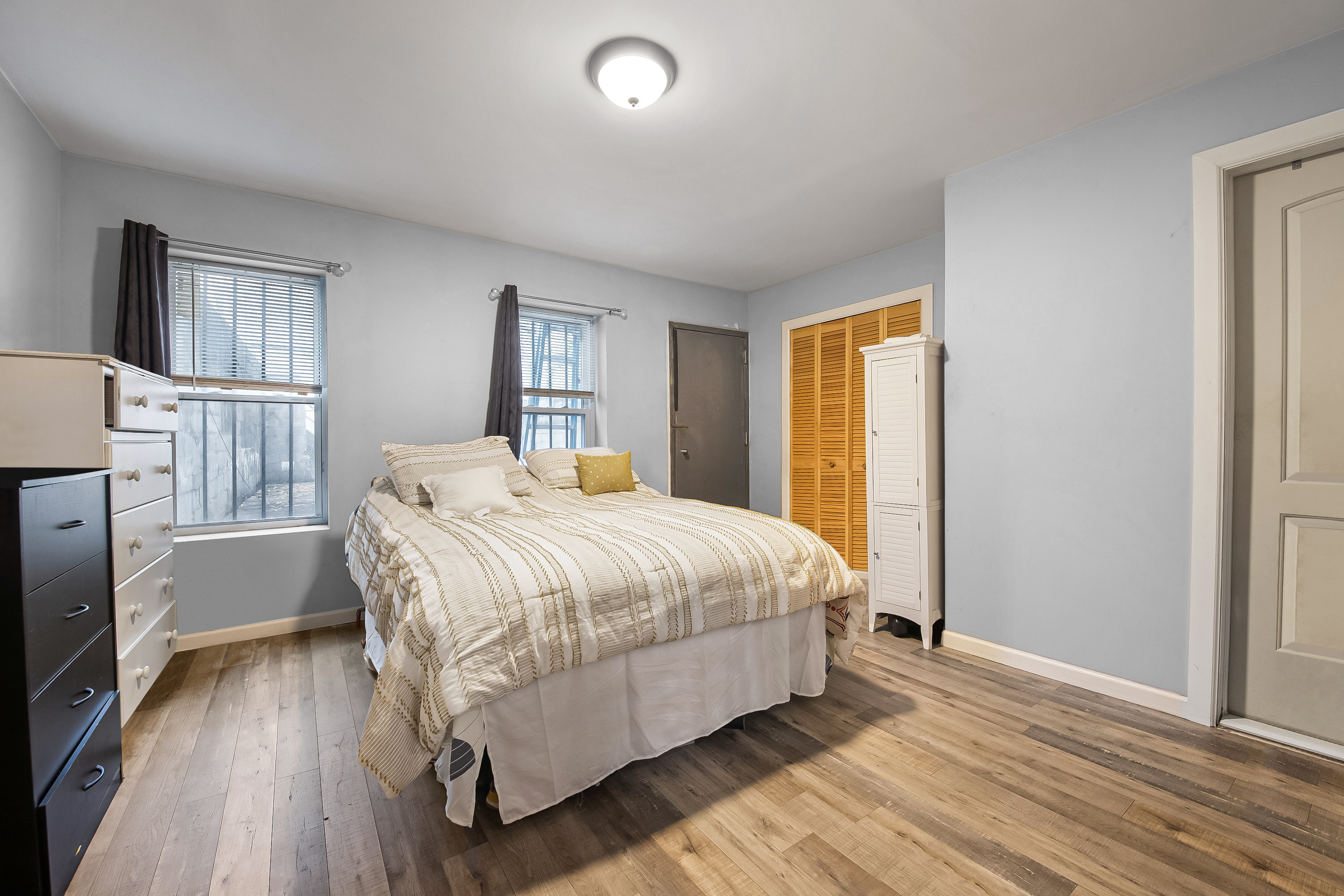 Brooklyn, New York, 11216, United States, 3 Bedrooms Bedrooms, ,6 BathroomsBathrooms,Residential,For Sale,1684366