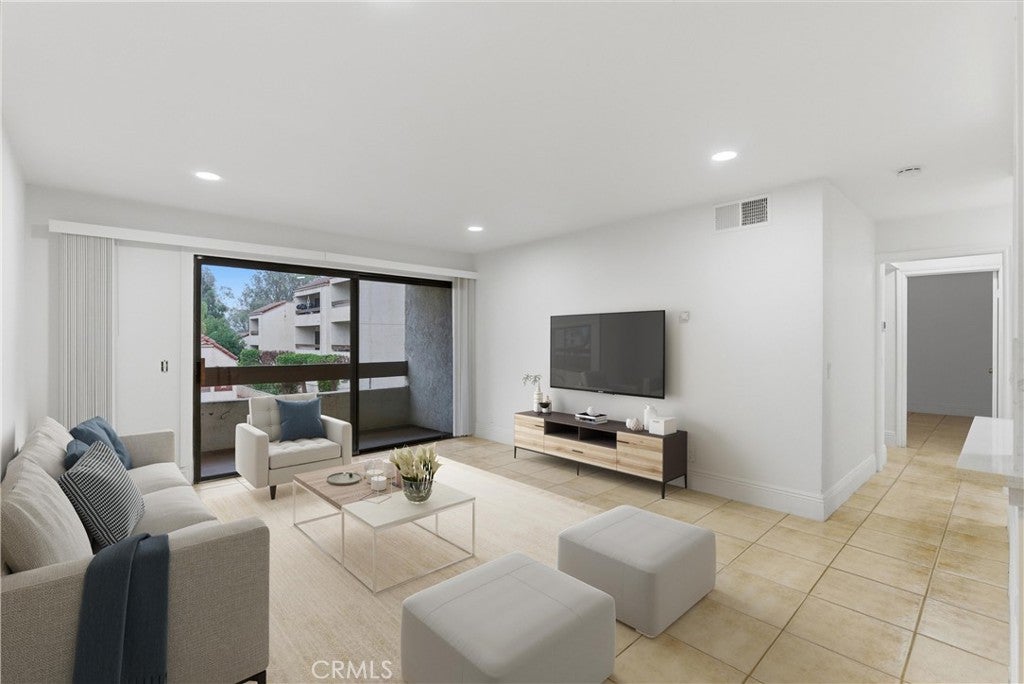 3rd St, Santa Ana, CA 92701