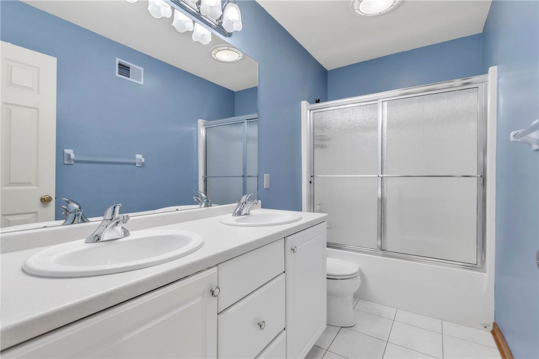 Cranberry Twp, Pennsylvania, 16066, United States, 4 Bedrooms Bedrooms, ,4 BathroomsBathrooms,Residential,For Sale,1985014