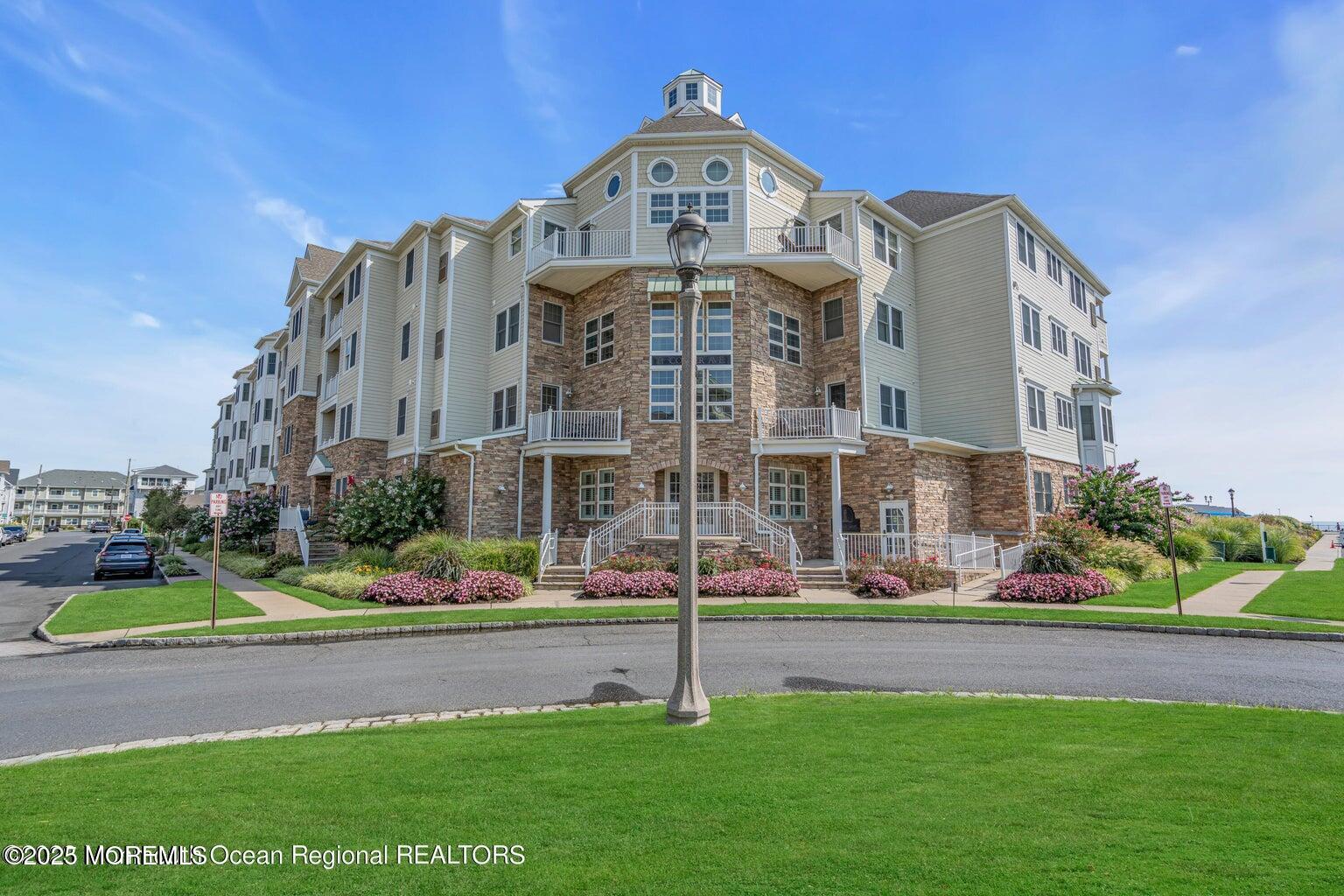 Long Branch, New Jersey, 07740, United States, 3 Bedrooms Bedrooms, ,2 BathroomsBathrooms,Residential,For Sale,1895123