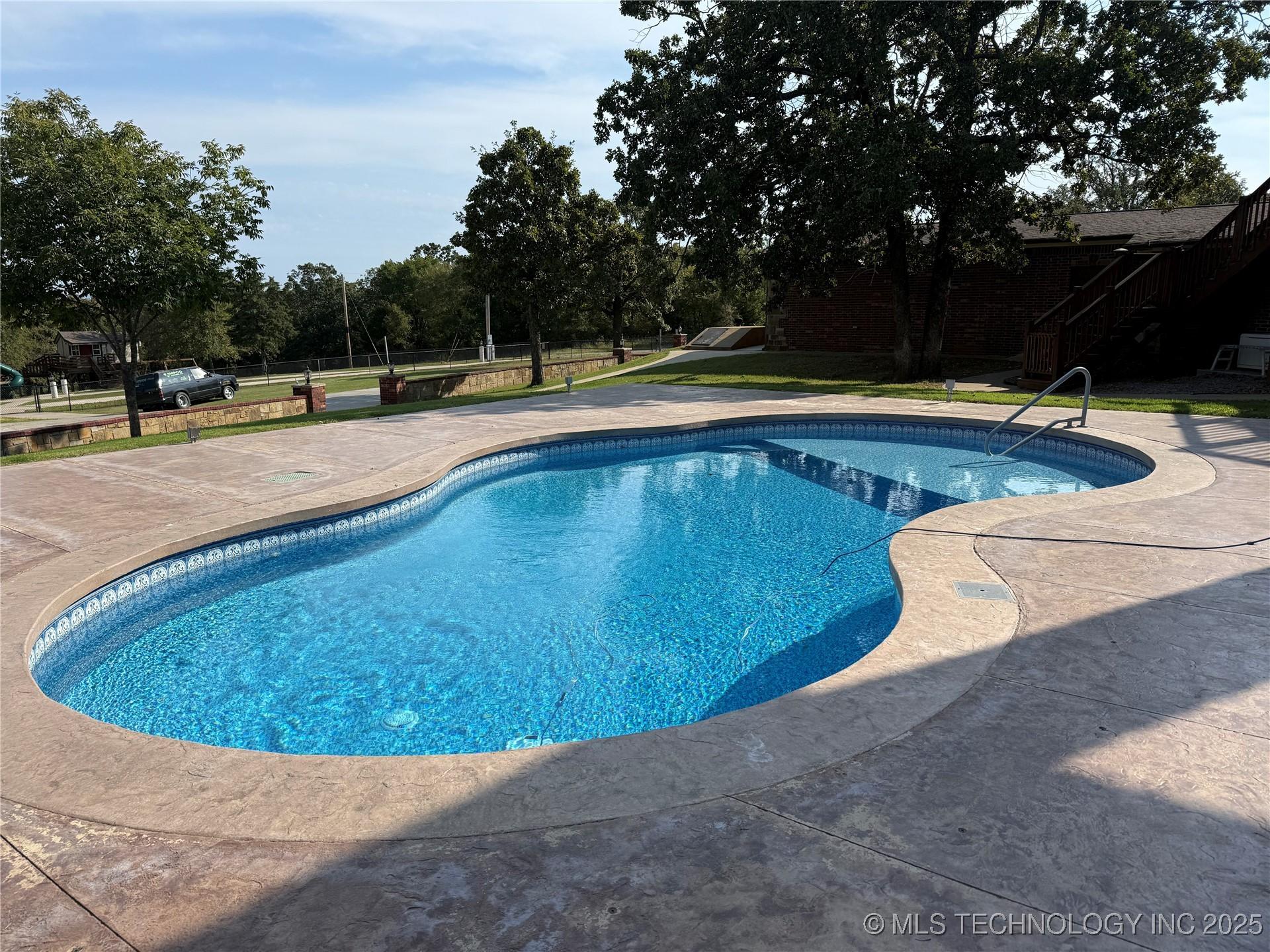 Sallisaw, Oklahoma, 74955, United States, 3 Bedrooms Bedrooms, ,3 BathroomsBathrooms,Residential,For Sale,2009698