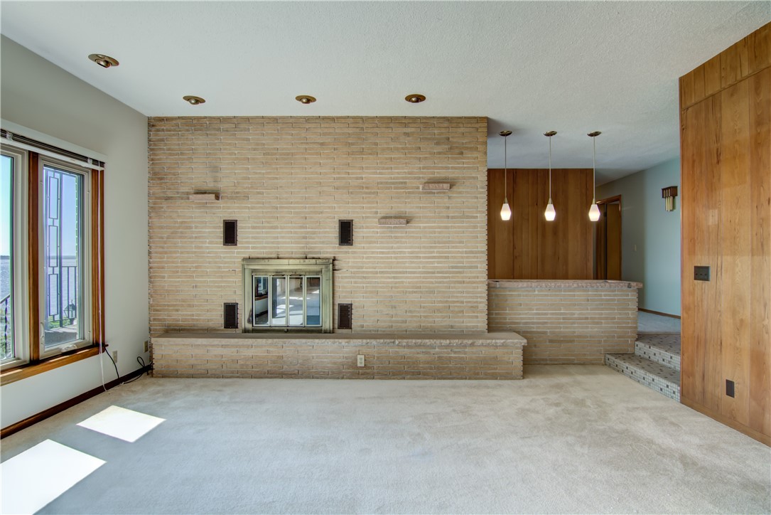 Chippewa Falls, Wisconsin, 54729, United States, 3 Bedrooms Bedrooms, ,3 BathroomsBathrooms,Residential,For Sale,1977760