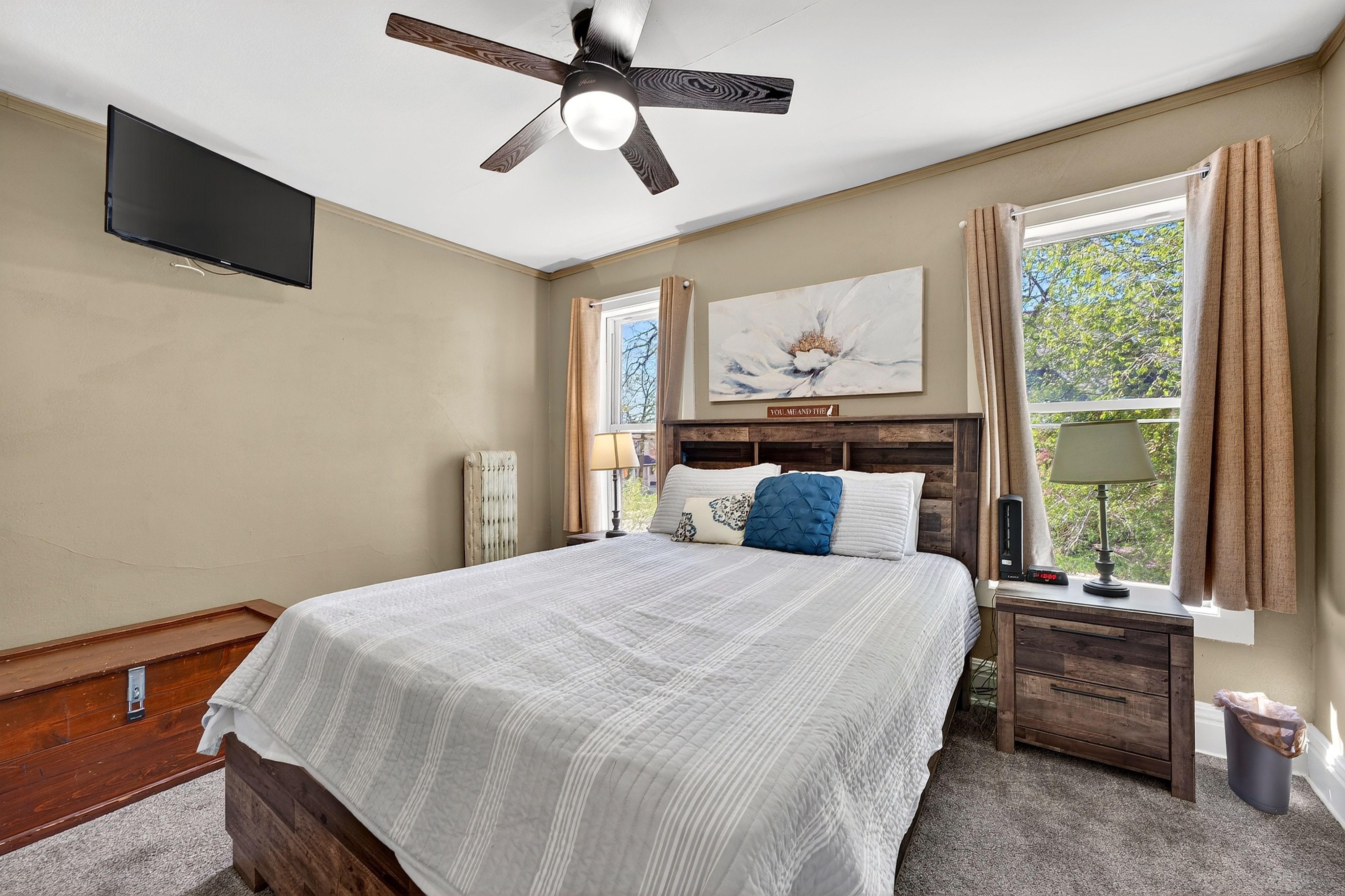  Ultimate Versatility: 7-Bedroom Gem with $40K in Upgrades & Private Guest Wing - 物件實景