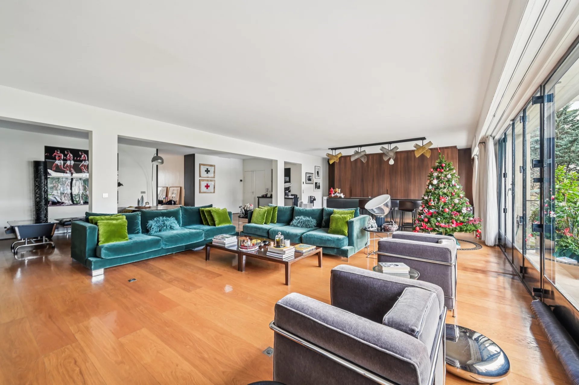 Paris 16th, Île-de-France, 75016, FR, 2 Bedrooms Bedrooms, ,1 BathroomBathrooms,Residential,For Sale,2002081