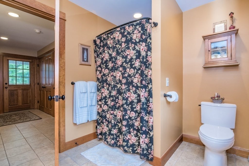 Gill, Massachusetts, 01354, United States, 4 Bedrooms Bedrooms, ,5 BathroomsBathrooms,Residential,For Sale,1848395