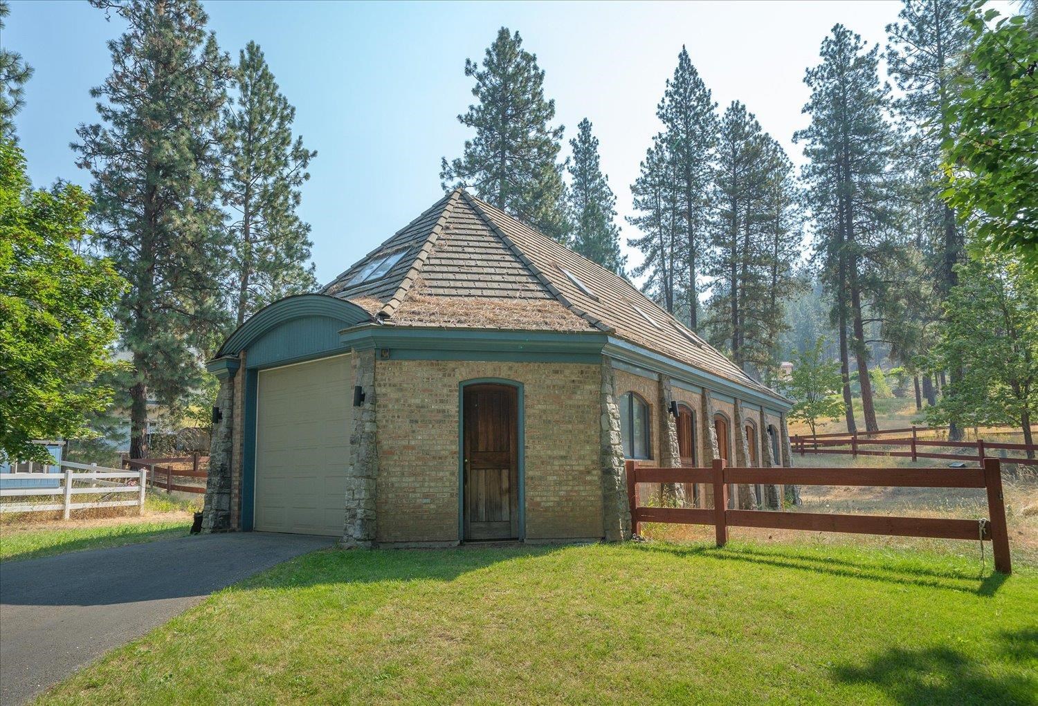Spokane, Washington, 99223, United States, 6 Bedrooms Bedrooms, ,5 BathroomsBathrooms,Residential,For Sale,1943876