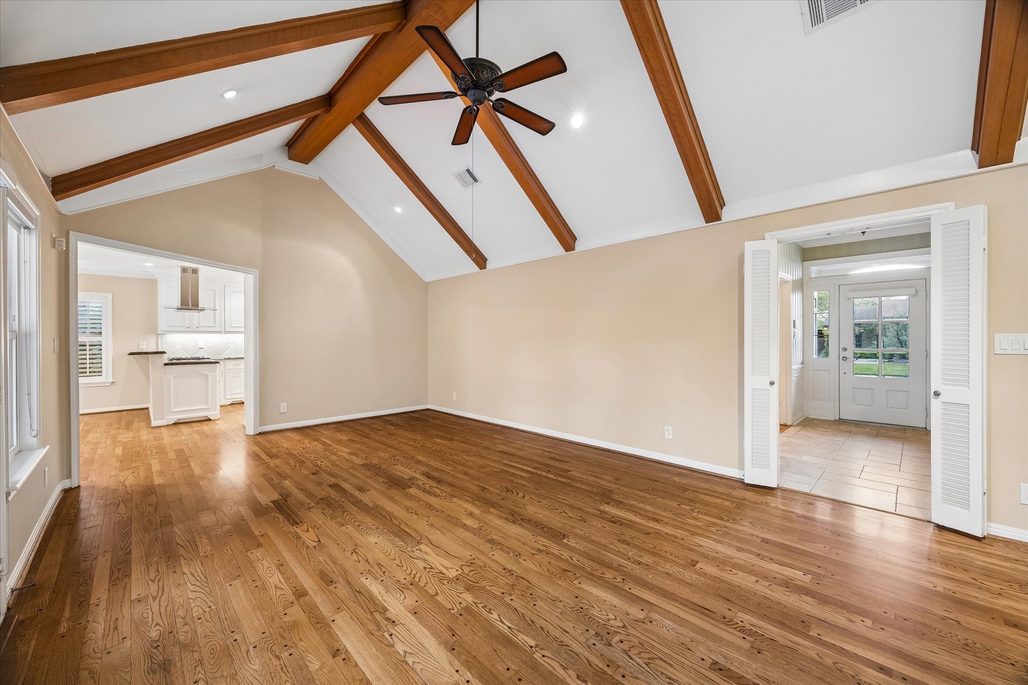  6235 Sugar Hill Drive - 物件實景