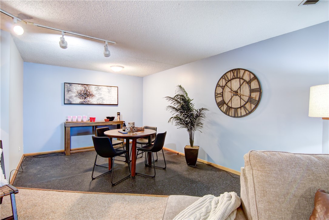 Eau Claire, Wisconsin, 54701, United States, 5 Bedrooms Bedrooms, ,4 BathroomsBathrooms,Residential,For Sale,1841509