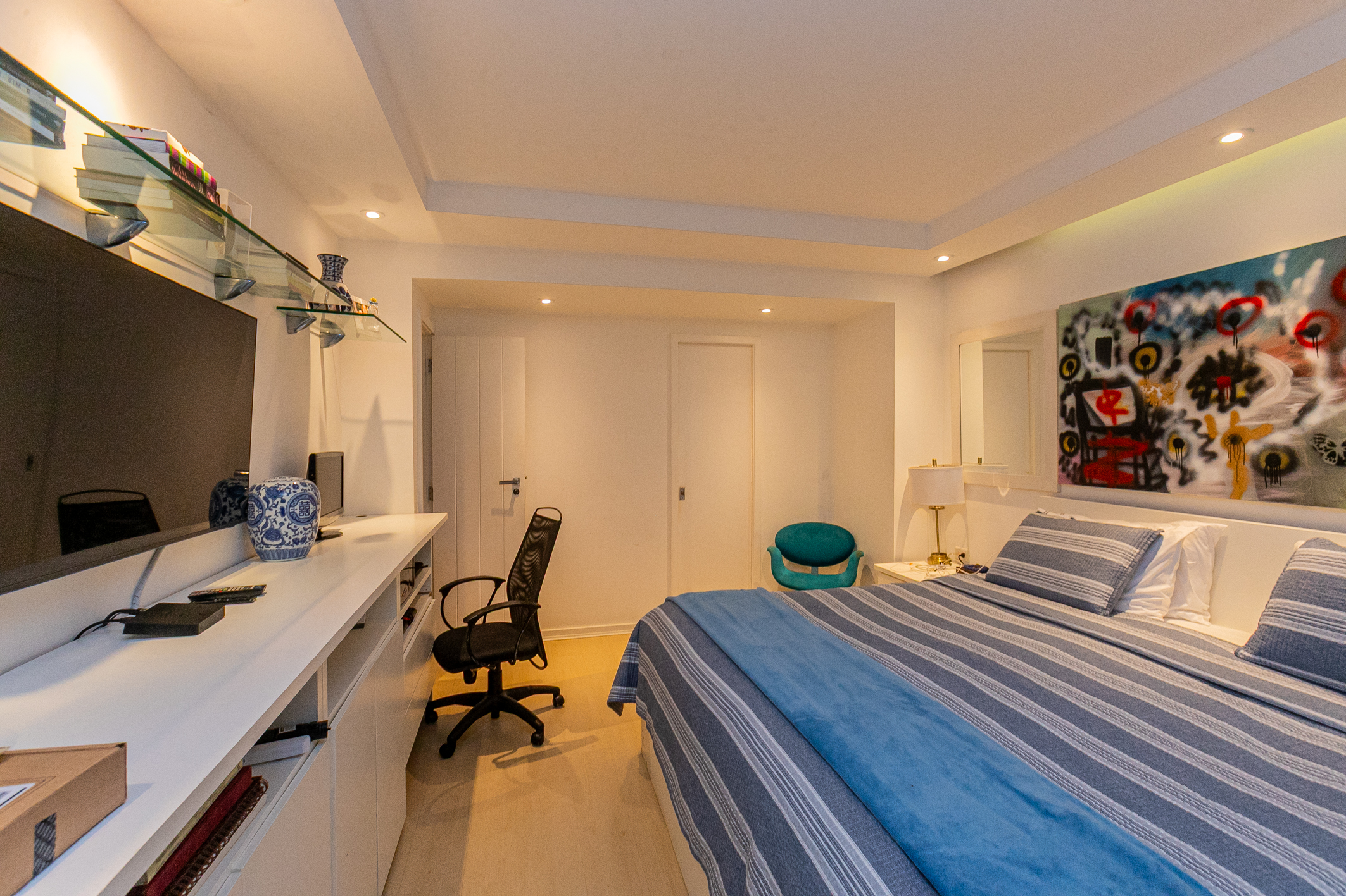  Apartment with a Balcony One Block from the Beach in Leblon - 物件實景