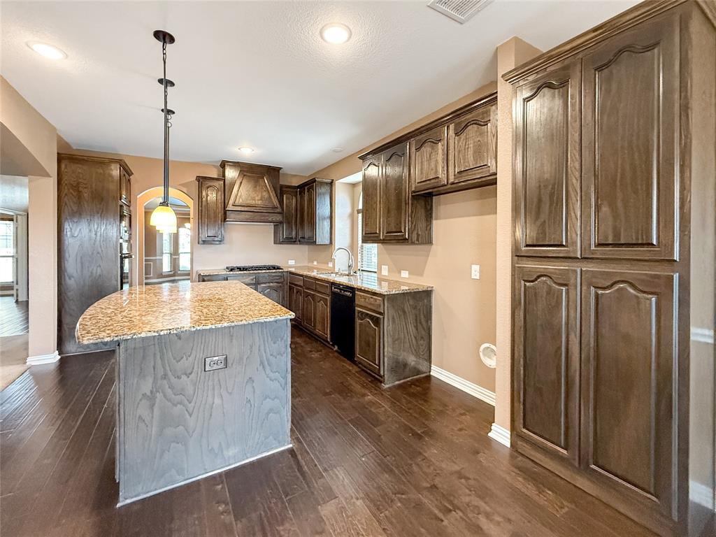Forney, Texas, 75126, United States, 5 Bedrooms Bedrooms, ,4 BathroomsBathrooms,Residential,For Sale,1736968