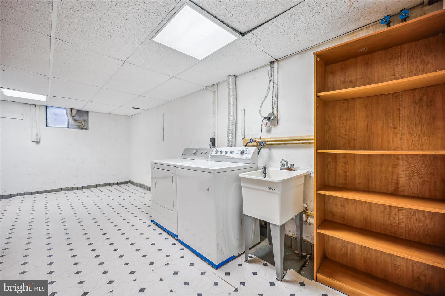 Silver Spring, Maryland, 20903, United States, 4 Bedrooms Bedrooms, ,2 BathroomsBathrooms,Residential,For Sale,1906591