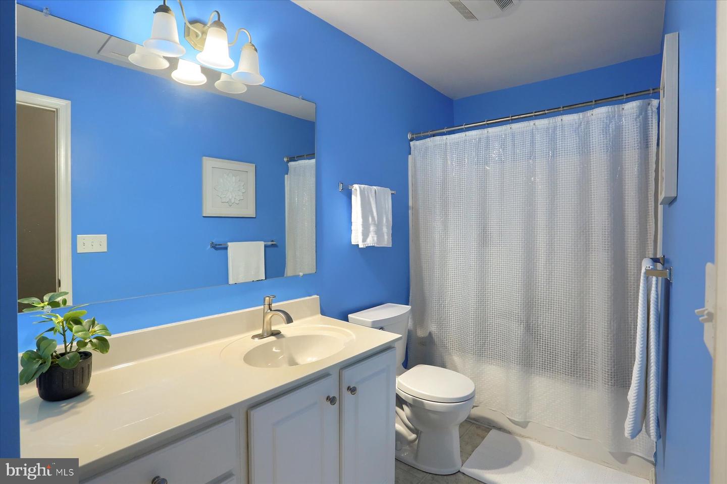 Harrisburg, Pennsylvania, 17111, United States, 4 Bedrooms Bedrooms, ,4 BathroomsBathrooms,Residential,For Sale,1958144