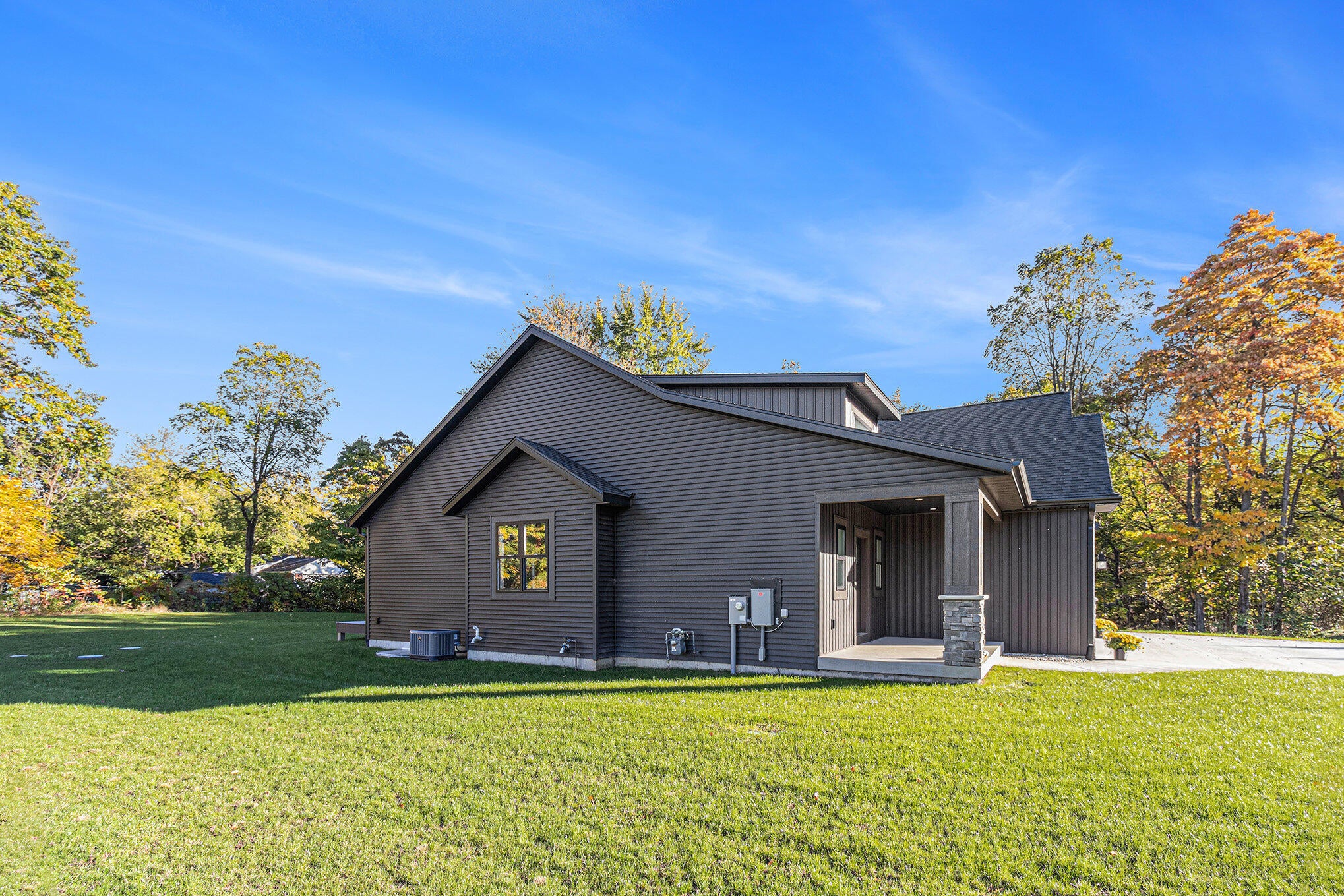 Kalamazoo, Michigan, 49009, United States, 3 Bedrooms Bedrooms, ,2 BathroomsBathrooms,Residential,For Sale,1984437