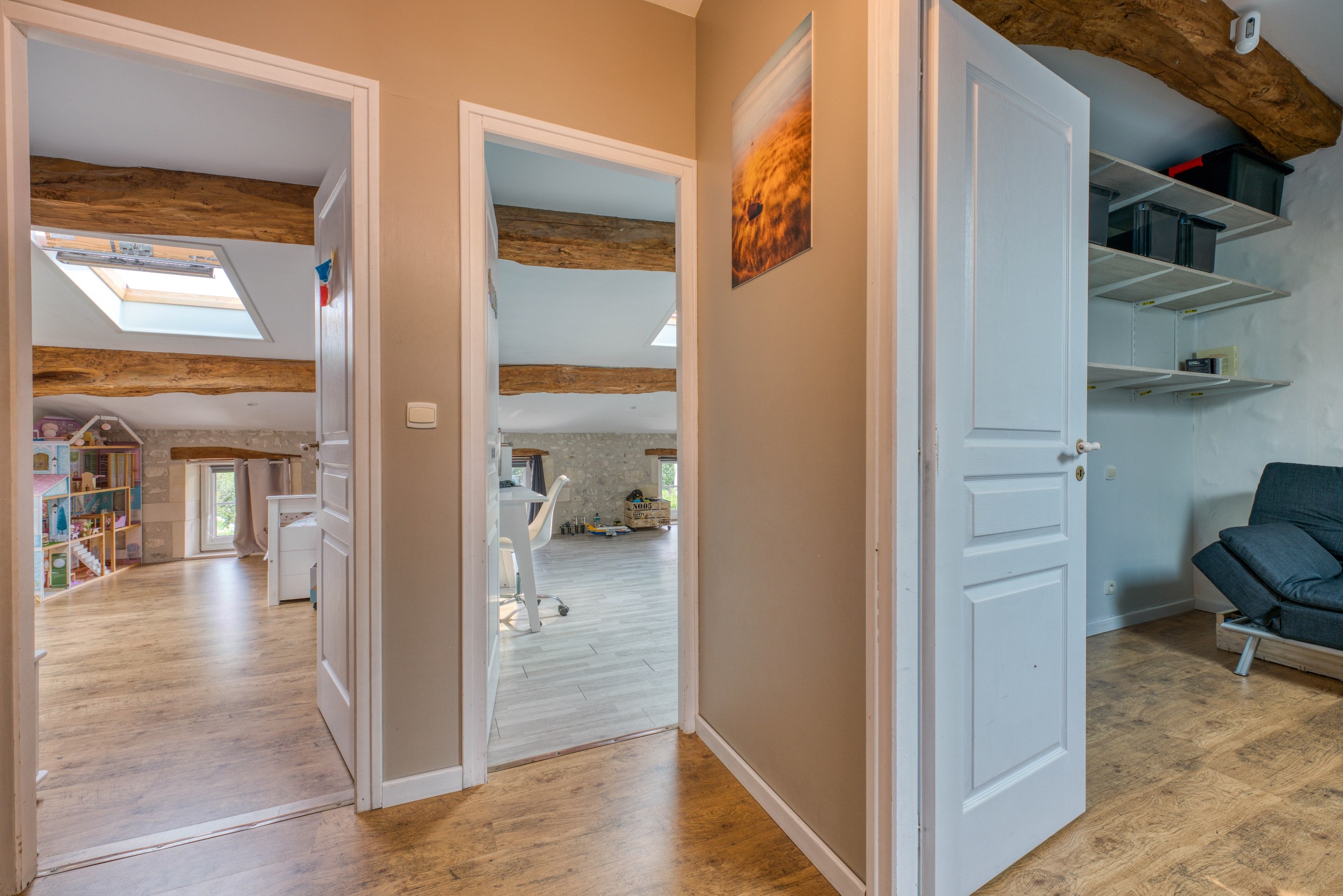  RENOVATED CHARMING CHARENTAISE WITH GUEST HOUSE IN MÉDIS - 物件實景