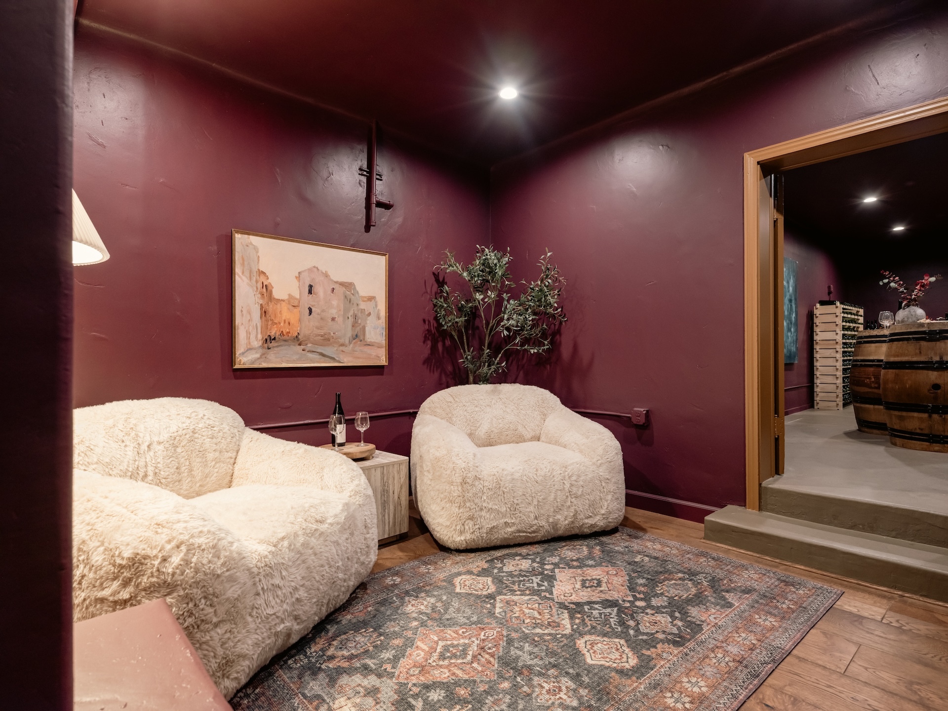  2110 Hill Dr - 物件實景