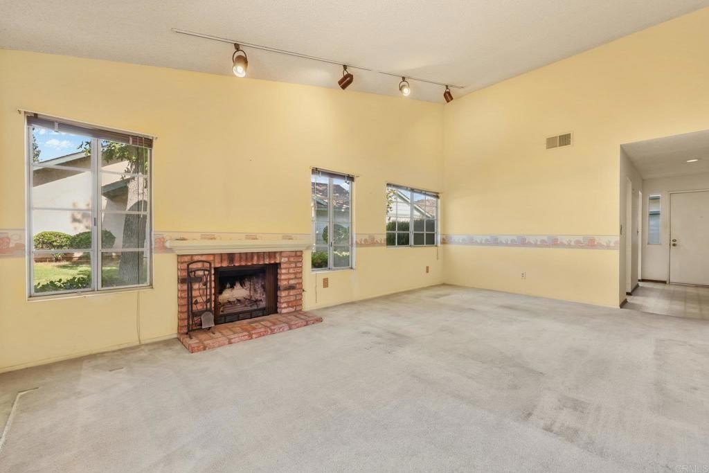 Escondido, California, 92027, United States, 2 Bedrooms Bedrooms, ,2 BathroomsBathrooms,Residential,For Sale,1965689