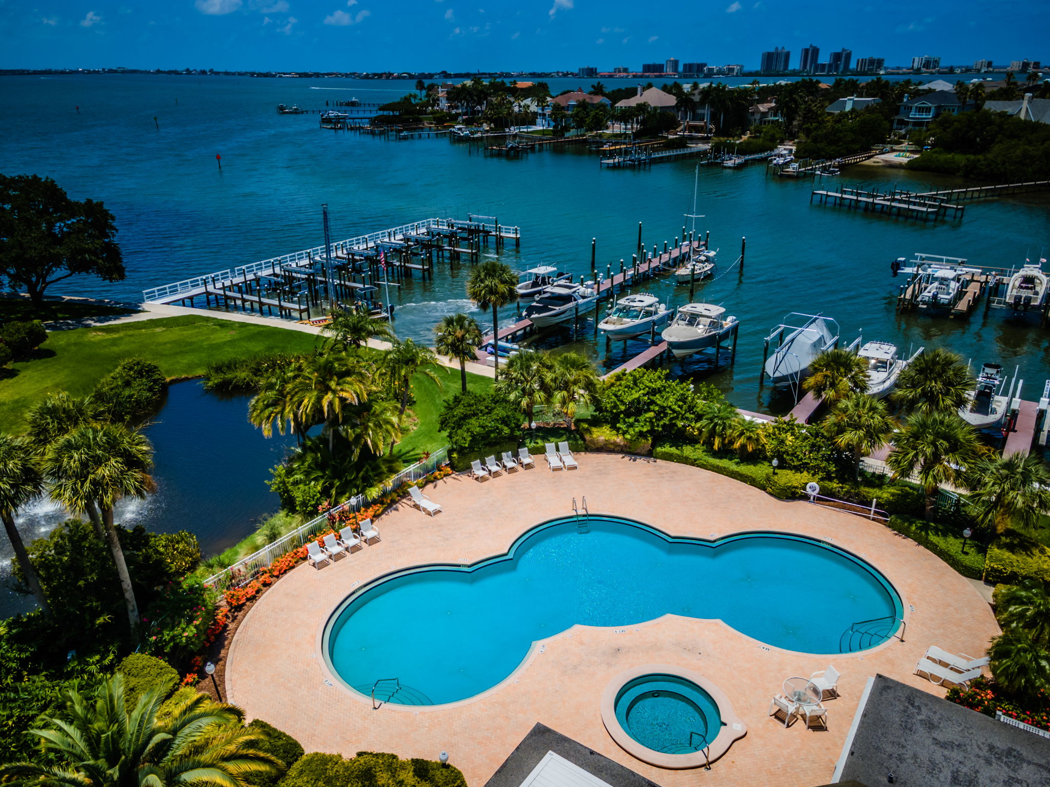 Belleair, Florida, 33756, United States, 2 Bedrooms Bedrooms, ,3 BathroomsBathrooms,Residential,For Sale,1979056