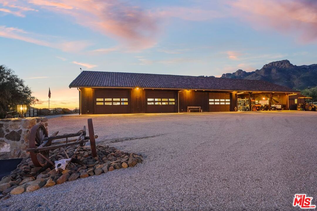 Malibu, California, 90265, United States, 3 Bedrooms Bedrooms, ,5 BathroomsBathrooms,Residential,For Sale,1760358