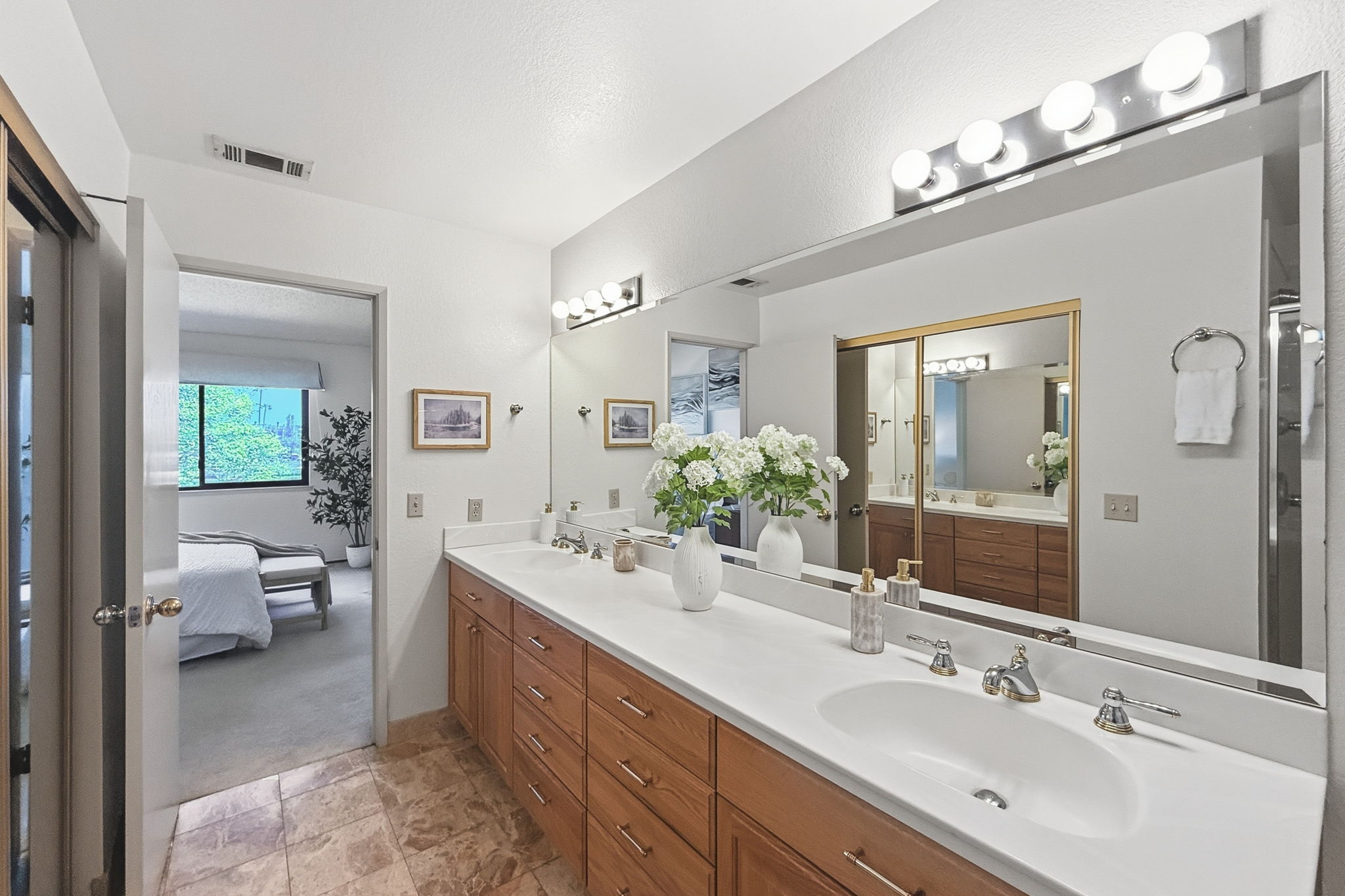  Waterfront Townhome-Style Condo - 物件實景