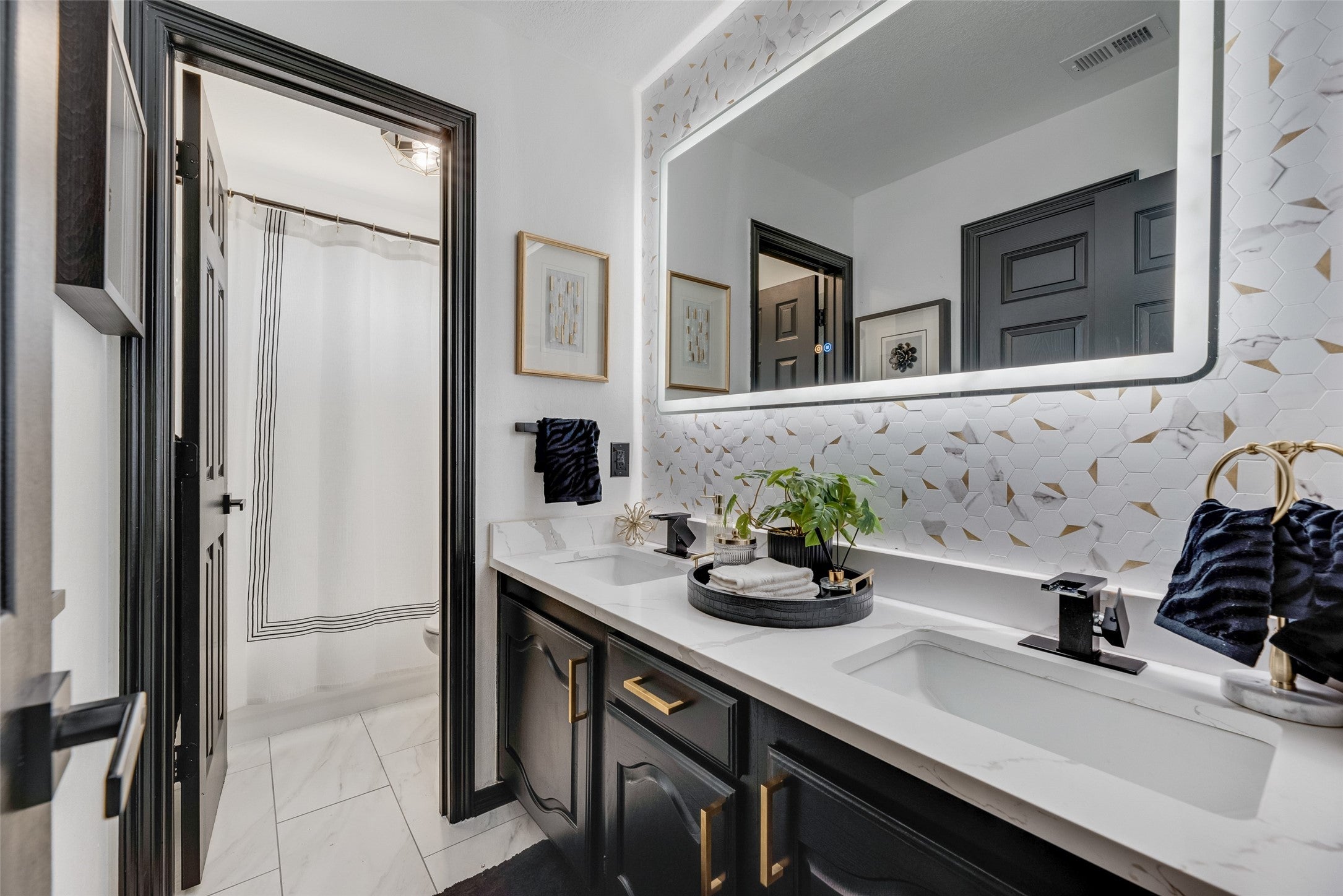 Keller, Texas, 76248, United States, 4 Bedrooms Bedrooms, ,3 BathroomsBathrooms,Residential,For Sale,1977513