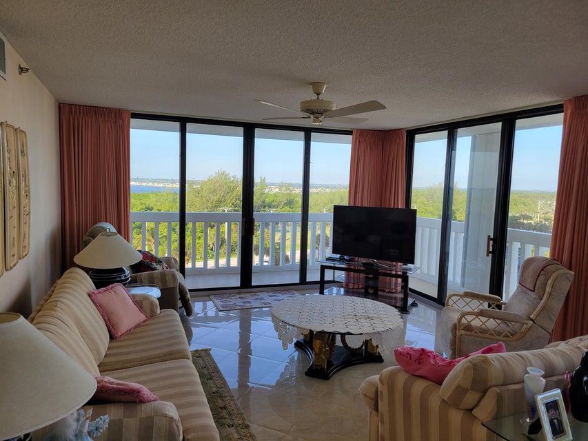 Jensen Beach, Florida, 34957, United States, 2 Bedrooms Bedrooms, ,2 BathroomsBathrooms,Residential,For Sale,1974011
