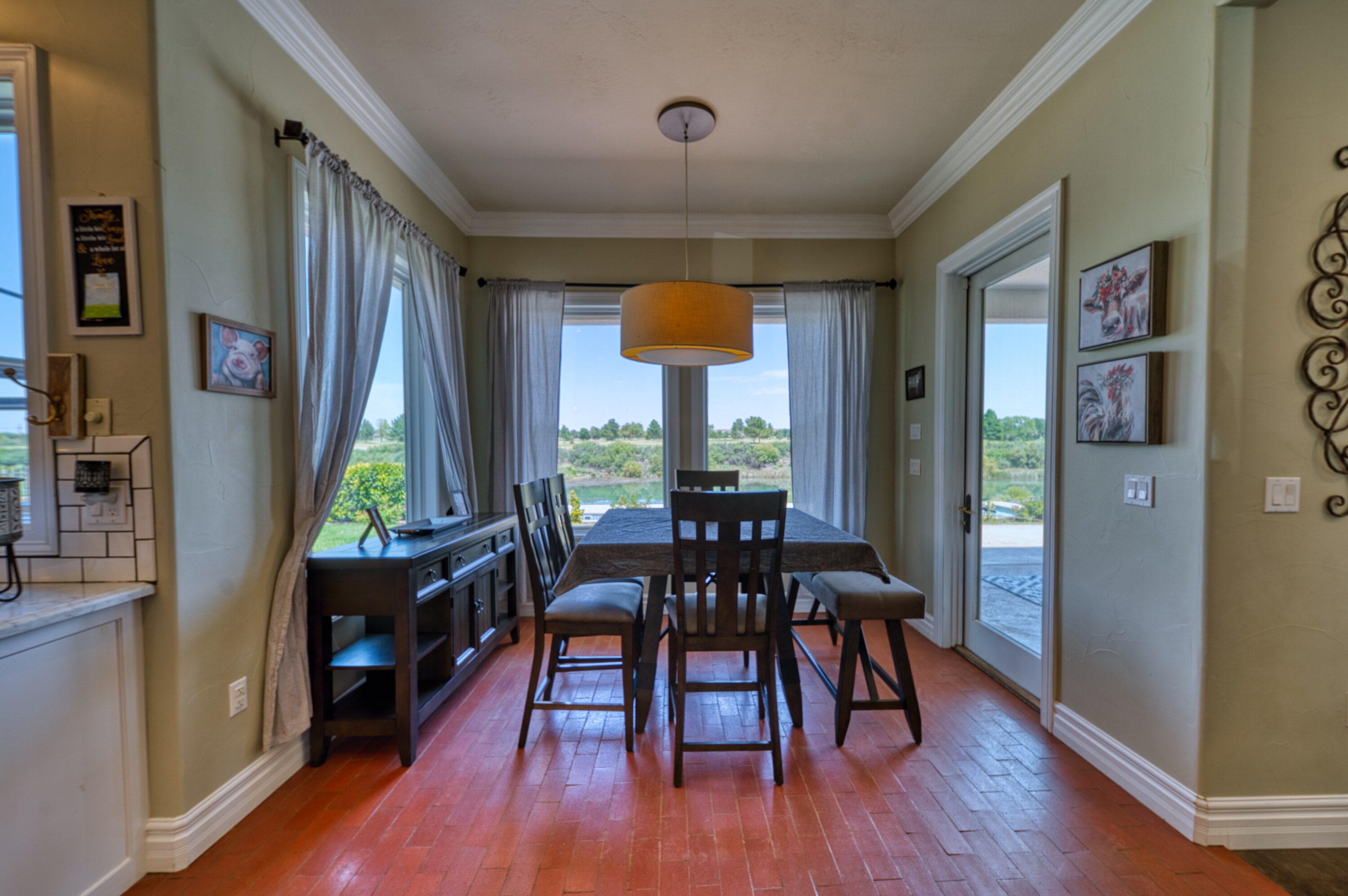 Carlsbad, New Mexico, 88220, United States, 5 Bedrooms Bedrooms, ,4 BathroomsBathrooms,Residential,For Sale,1974334