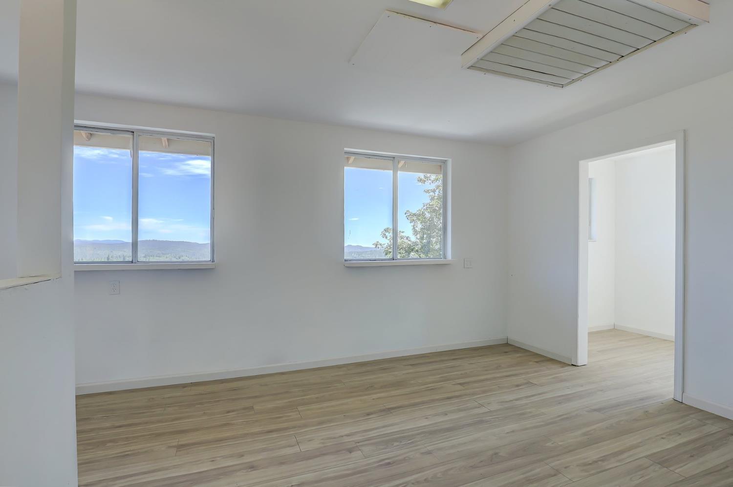 Grass Valley, California, 95945, United States, 3 Bedrooms Bedrooms, ,2 BathroomsBathrooms,Residential,For Sale,1917189
