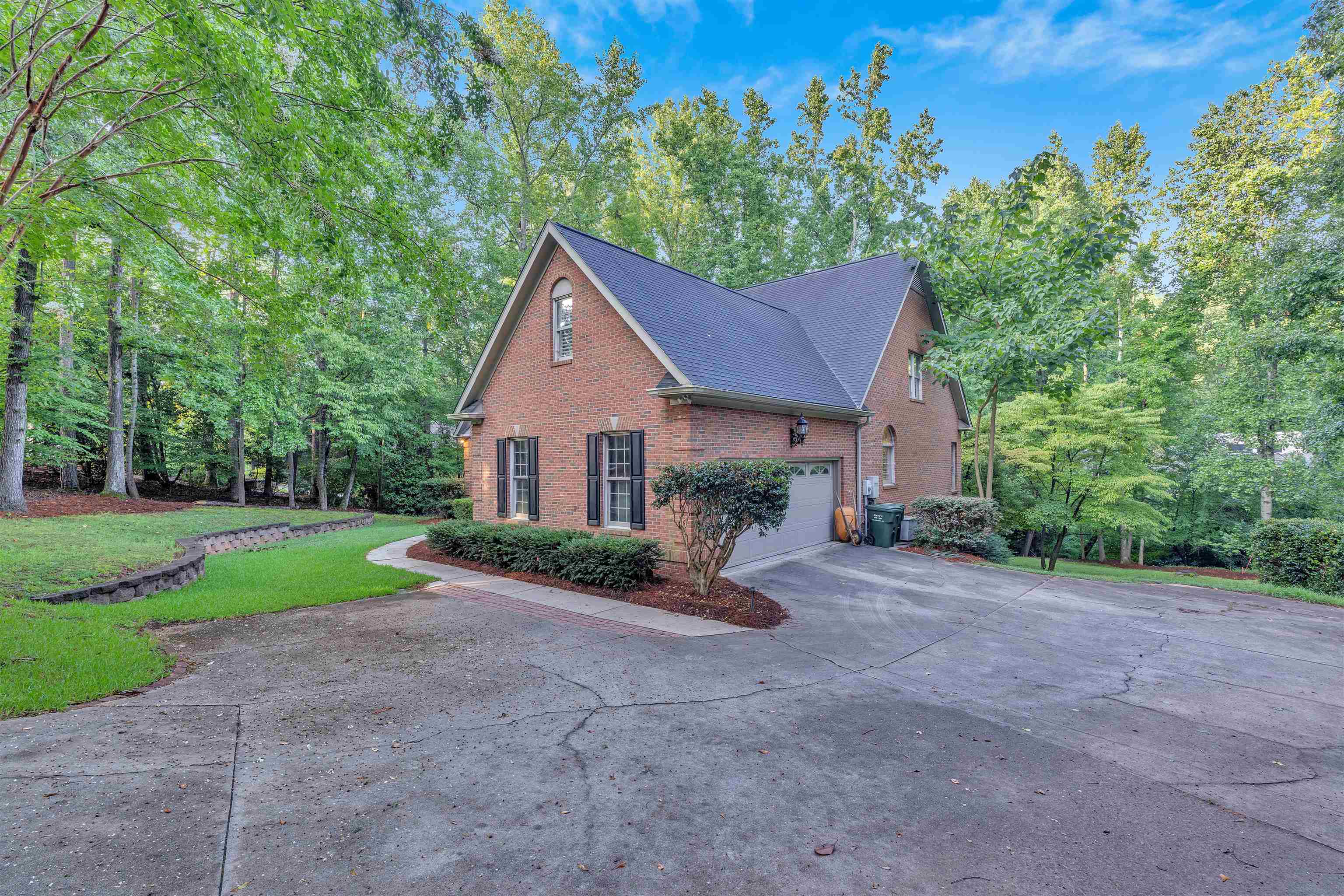 Spartanburg, South Carolina, 29306, United States, 4 Bedrooms Bedrooms, ,5 BathroomsBathrooms,Residential,For Sale,1913145