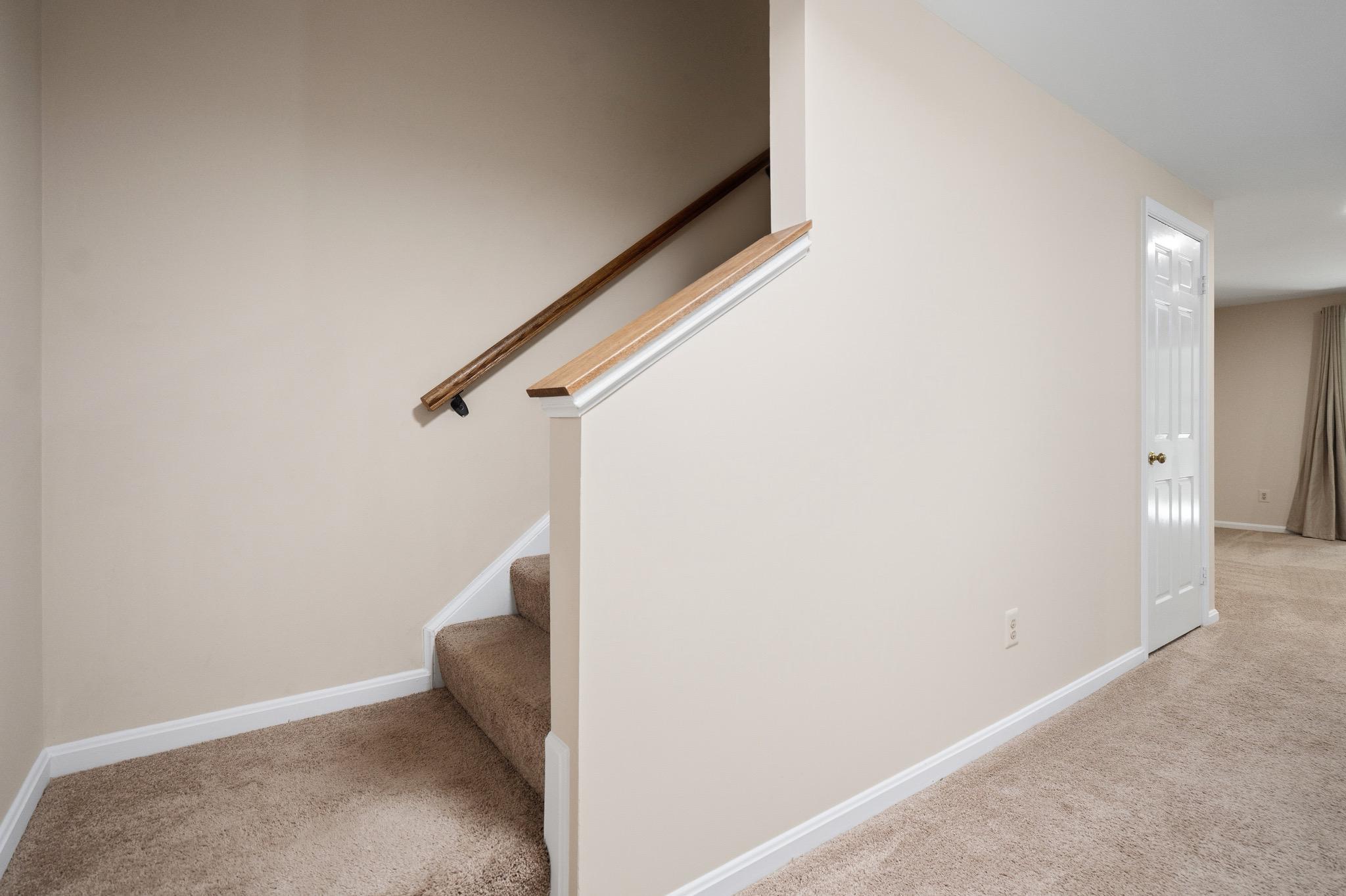  8943 Park Forest Drive, Springfield, VA, 22152 - 物件實景