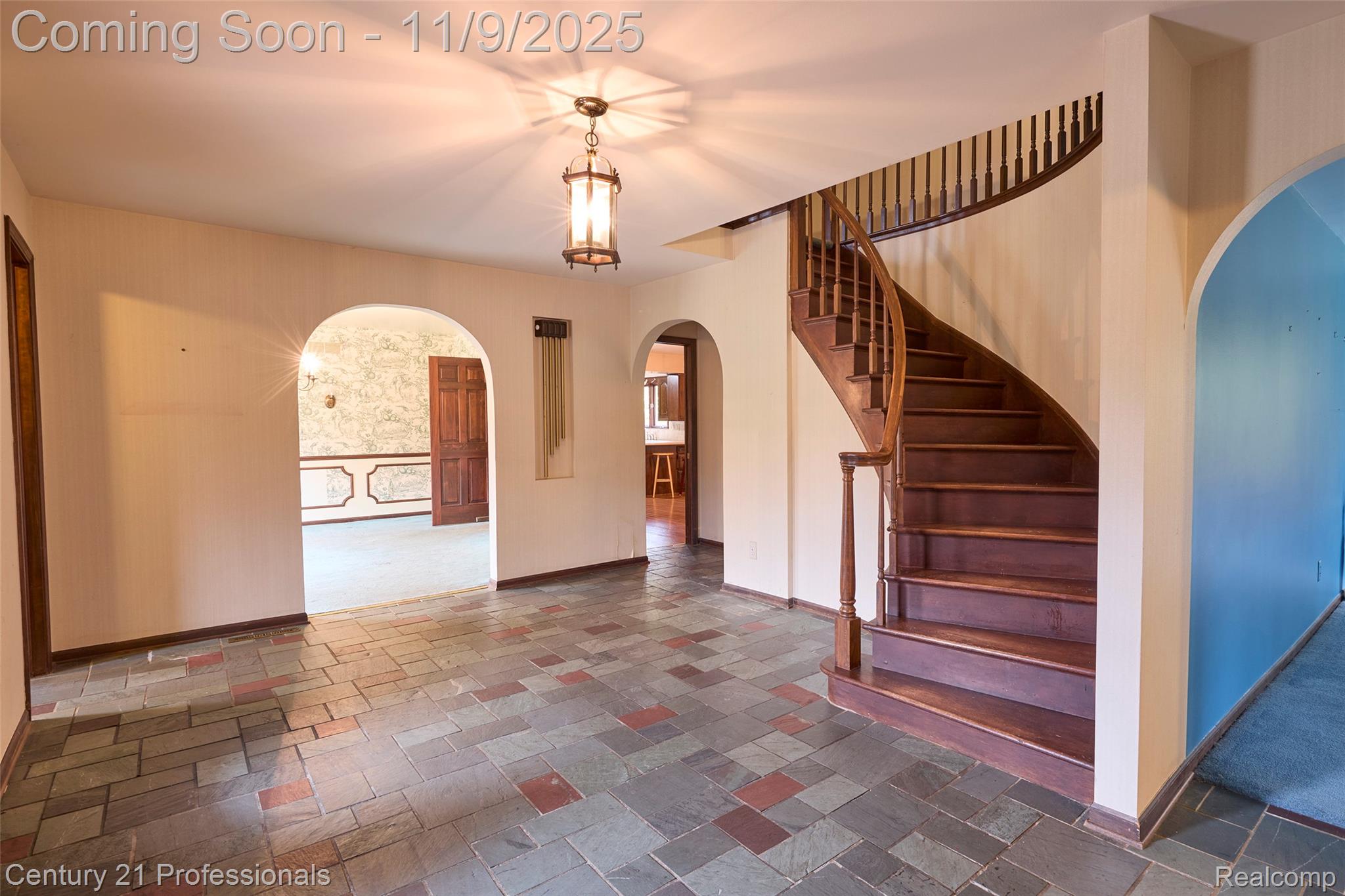 Rochester, Michigan, 48306, United States, 5 Bedrooms Bedrooms, ,6 BathroomsBathrooms,Residential,For Sale,1987117