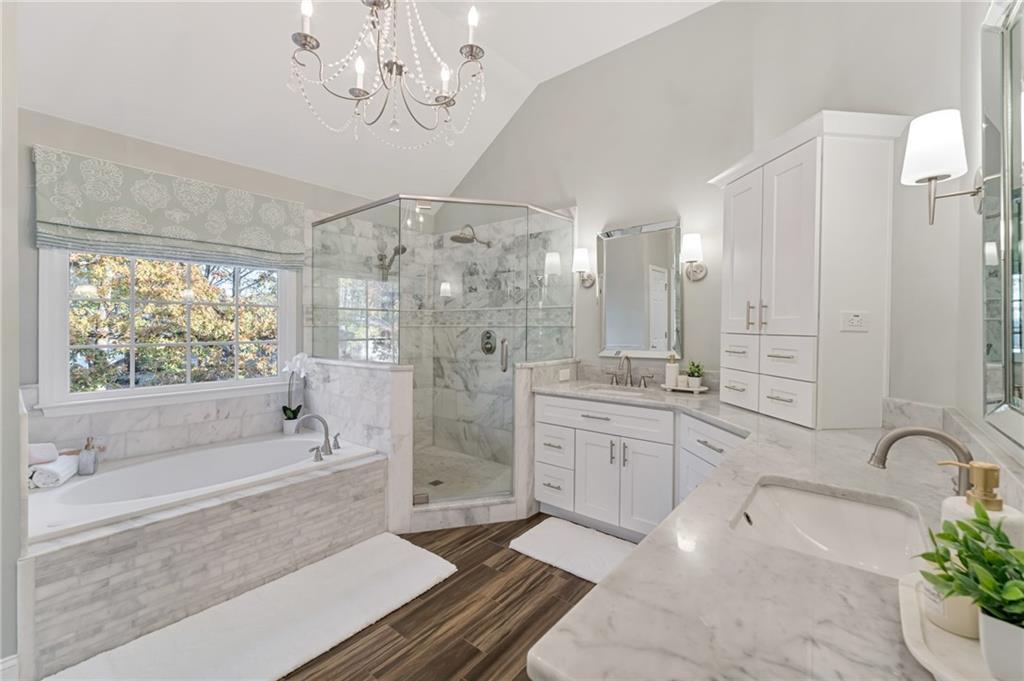 Alpharetta, Georgia, 30009, United States, 5 Bedrooms Bedrooms, ,4 BathroomsBathrooms,Residential,For Sale,1976407