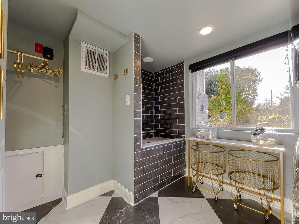 Lexington Park, Maryland, 20653, United States, 5 Bedrooms Bedrooms, ,6 BathroomsBathrooms,Residential,For Sale,2012583