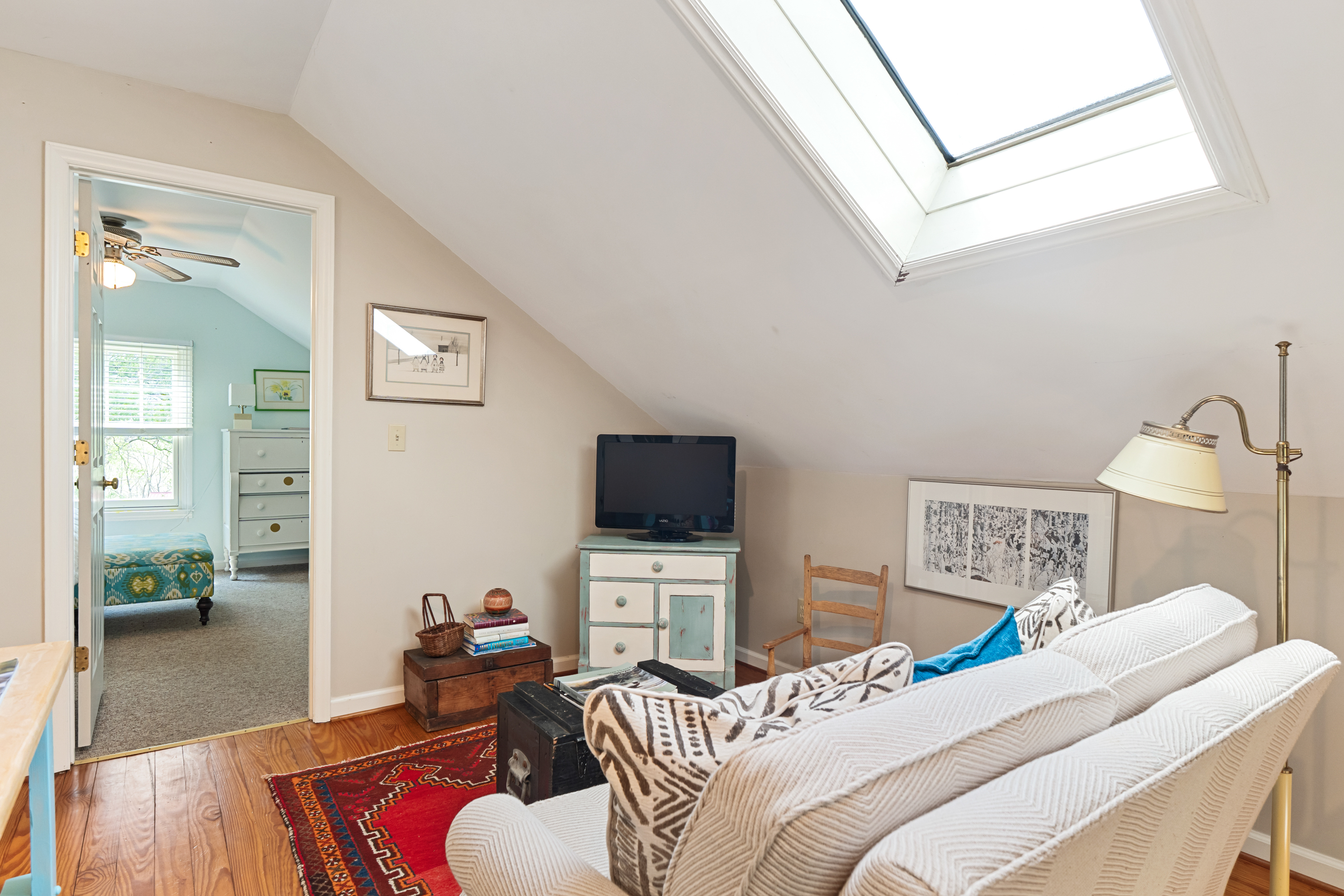  5614 Hot Springs Rd - 物件實景