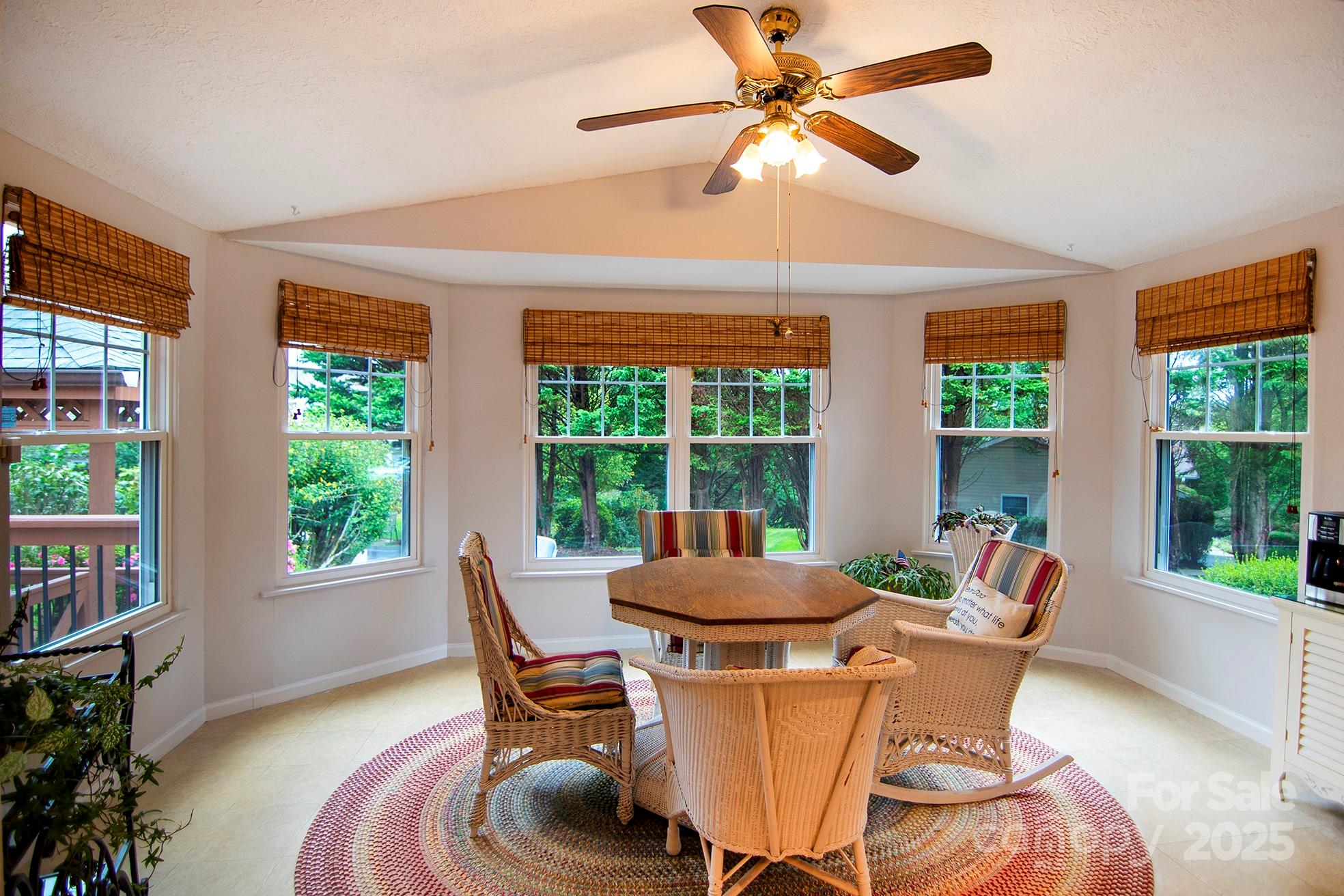 Hendersonville, North Carolina, 28792, United States, 3 Bedrooms Bedrooms, ,3 BathroomsBathrooms,Residential,For Sale,1976526