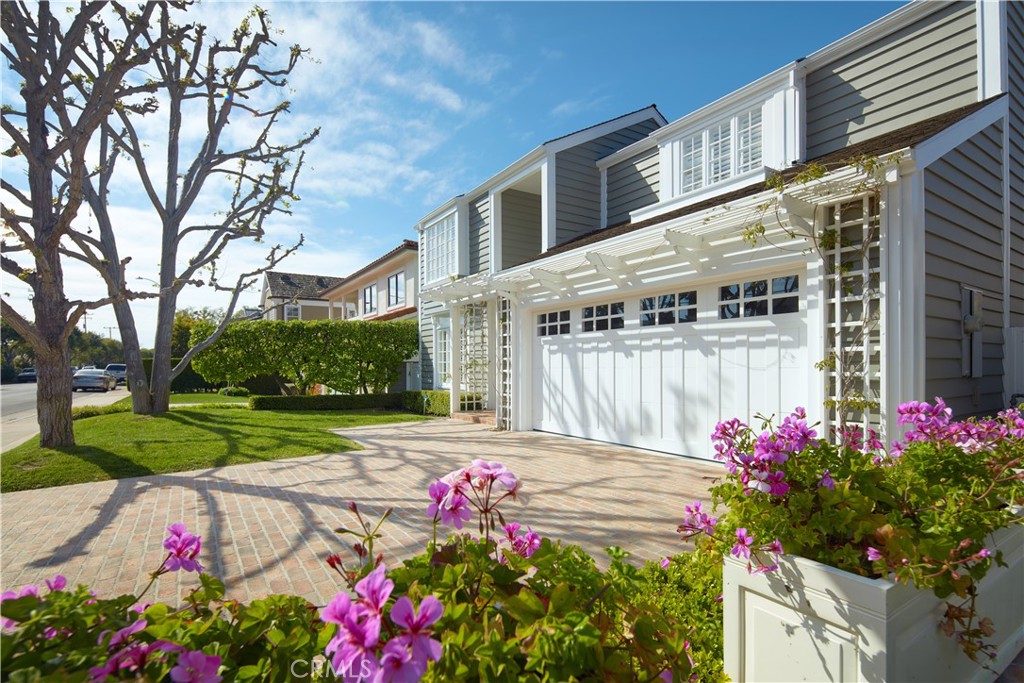 Newport Beach, California, 92660, United States, 5 Bedrooms Bedrooms, ,4 BathroomsBathrooms,Residential,For Sale,1770388