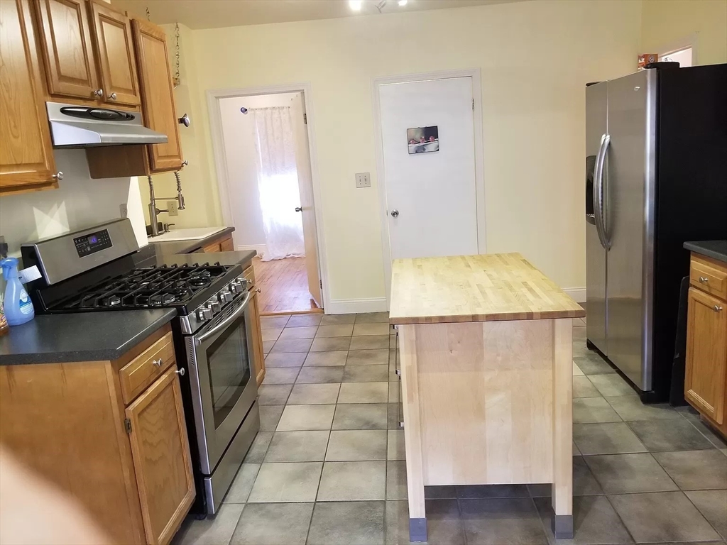 Mansfield, Massachusetts, 02048, United States, 6 Bedrooms Bedrooms, ,2 BathroomsBathrooms,Residential,For Sale,1988078