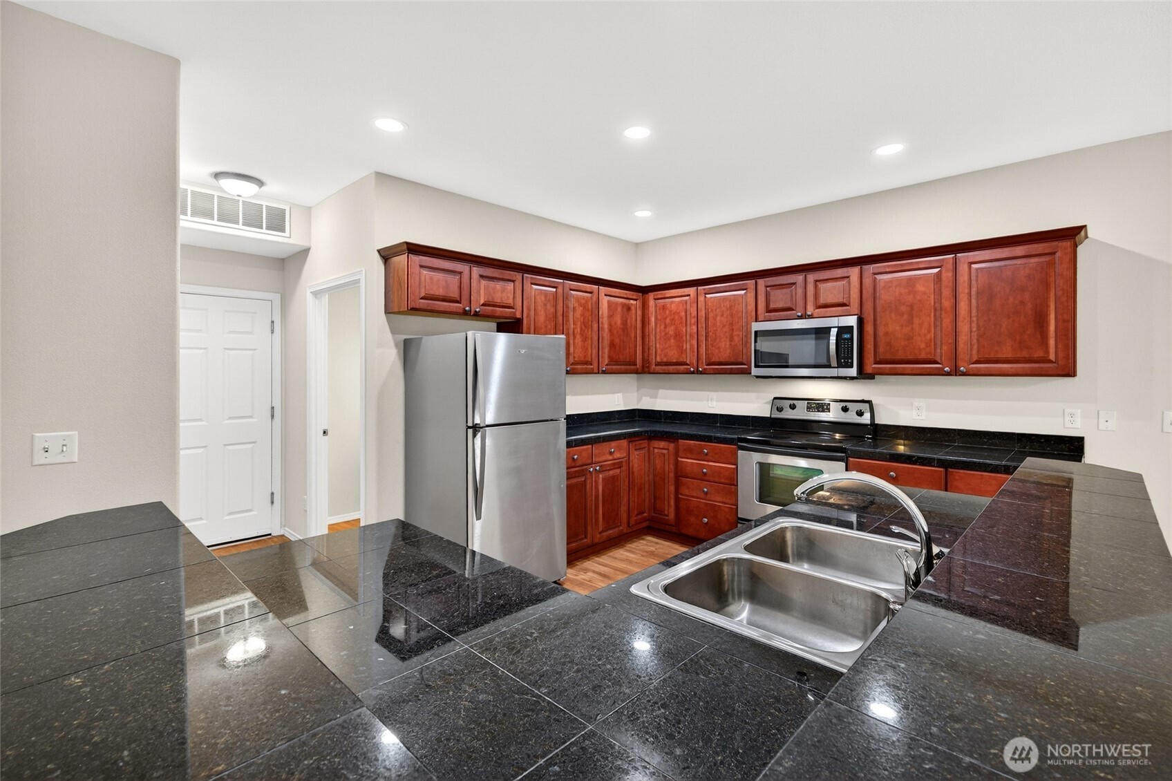 Monroe, Washington, 98272, United States, 3 Bedrooms Bedrooms, ,3 BathroomsBathrooms,Residential,For Sale,2008505