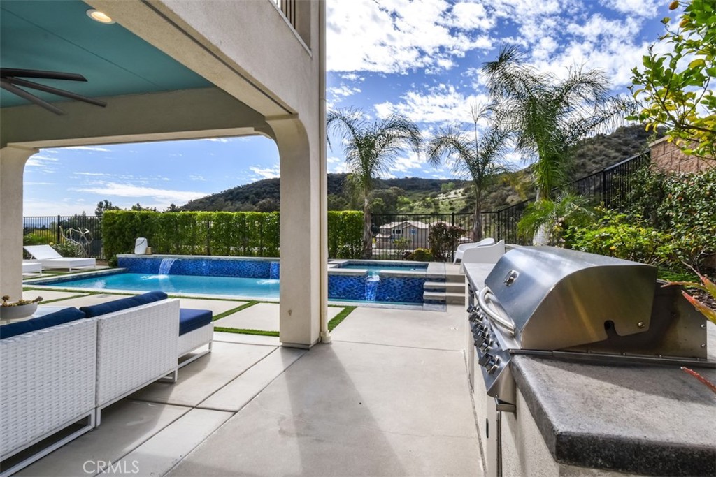 West Hills, California, 91304, United States, 5 Bedrooms Bedrooms, ,6 BathroomsBathrooms,Residential,For Sale,1847144