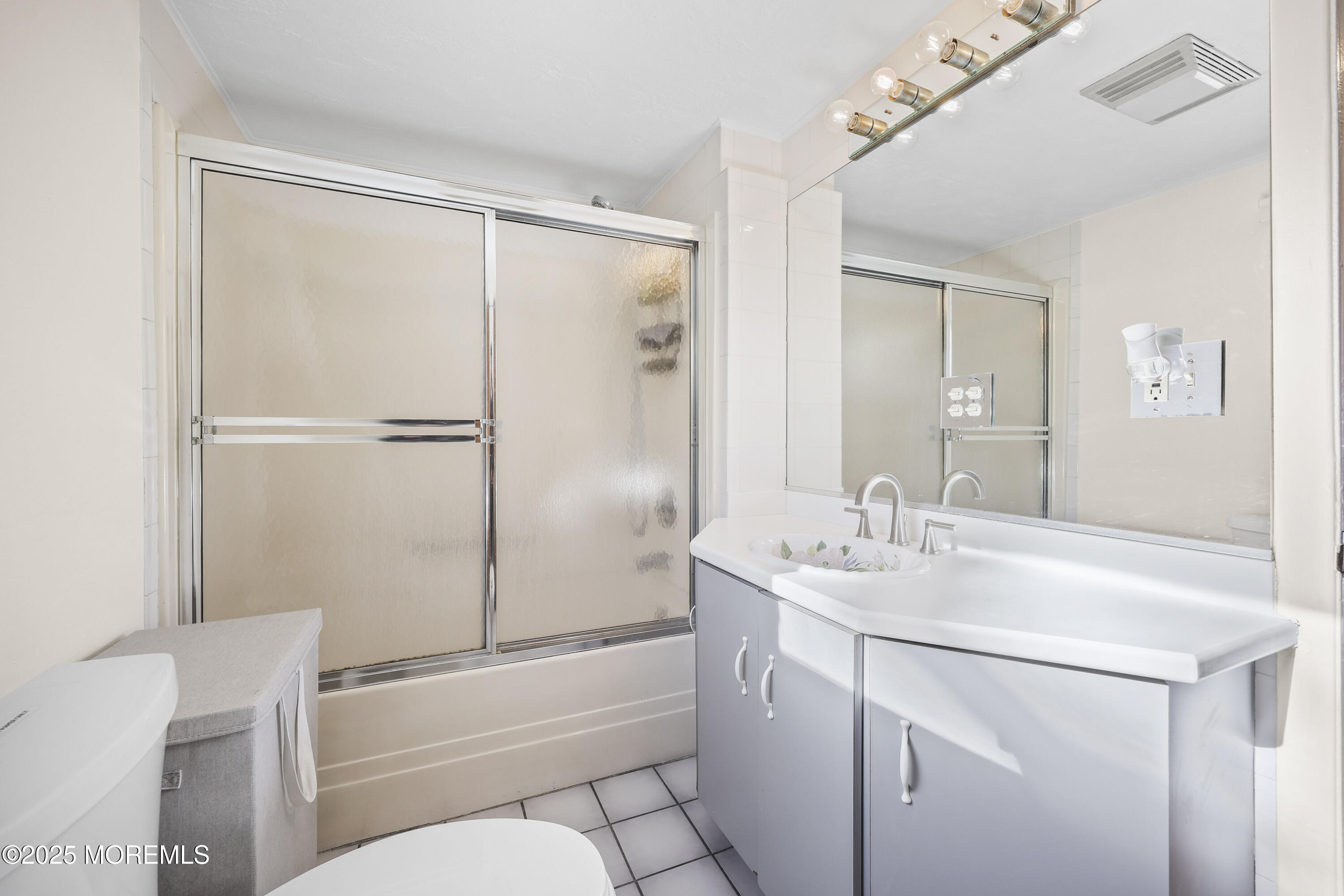 Leonardo, New Jersey, 07737, United States, 4 Bedrooms Bedrooms, ,3 BathroomsBathrooms,Residential,For Sale,2001705