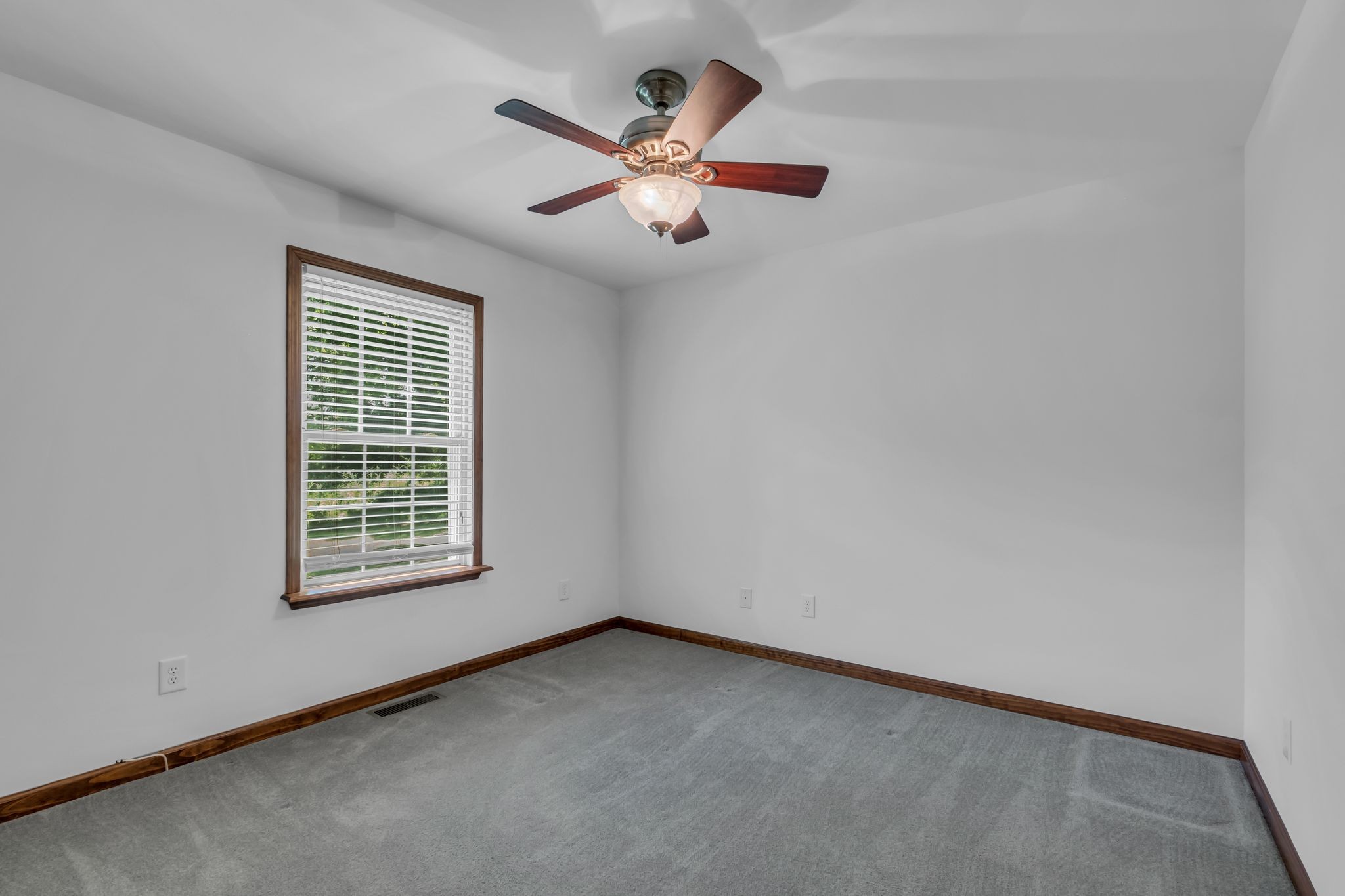 Whites Creek, Tennessee, 37189, United States, 3 Bedrooms Bedrooms, ,3 BathroomsBathrooms,Residential,For Sale,1895173